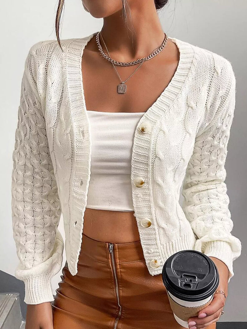 Kabelstickad cardigan med knappstängning i polyester