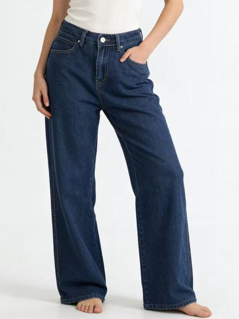 Jeans med mörk indigotvätt och hög midja