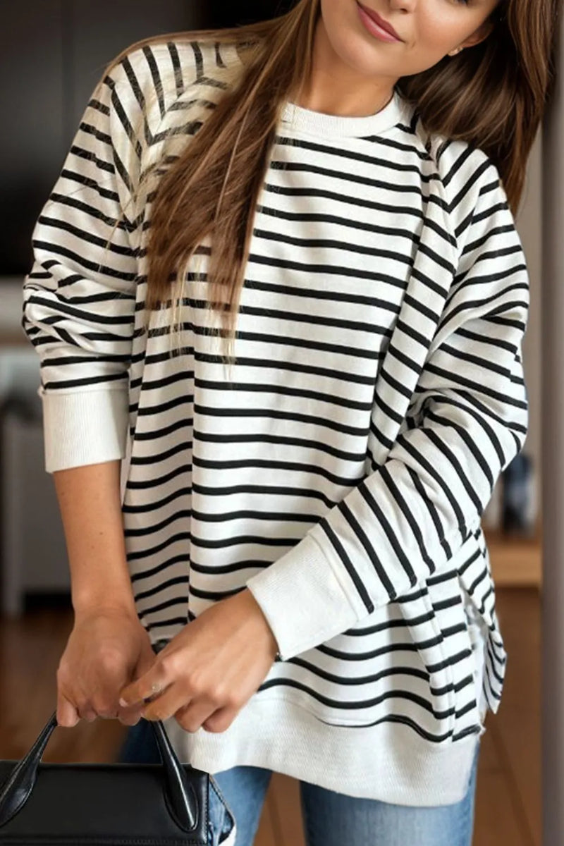 Svartvit sweatshirt