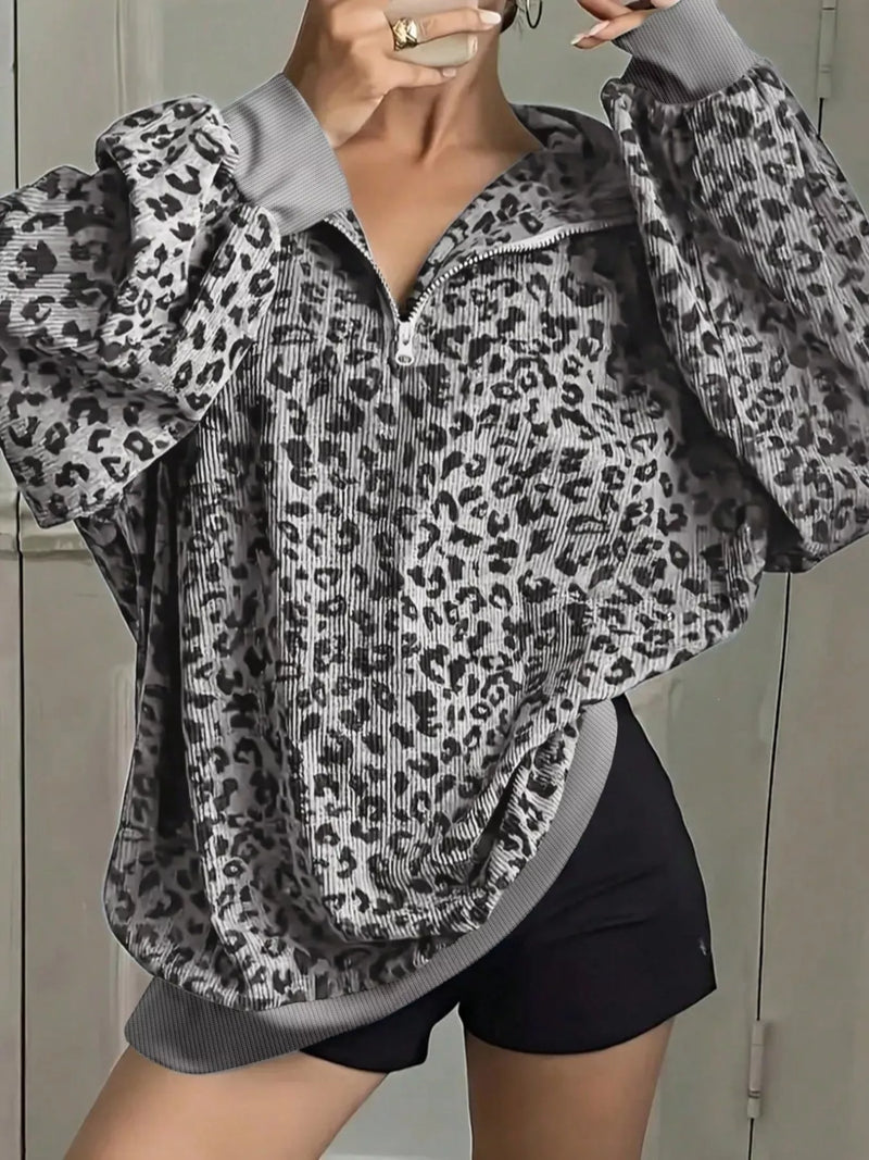 Leopardmönstrad sweatshirt med grå färgställning