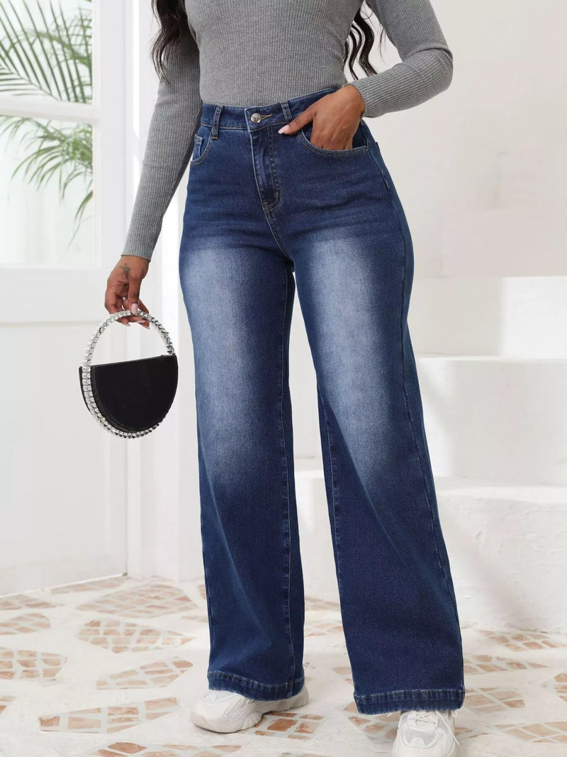 Jeans med klassisk blå tvätt och hög midja