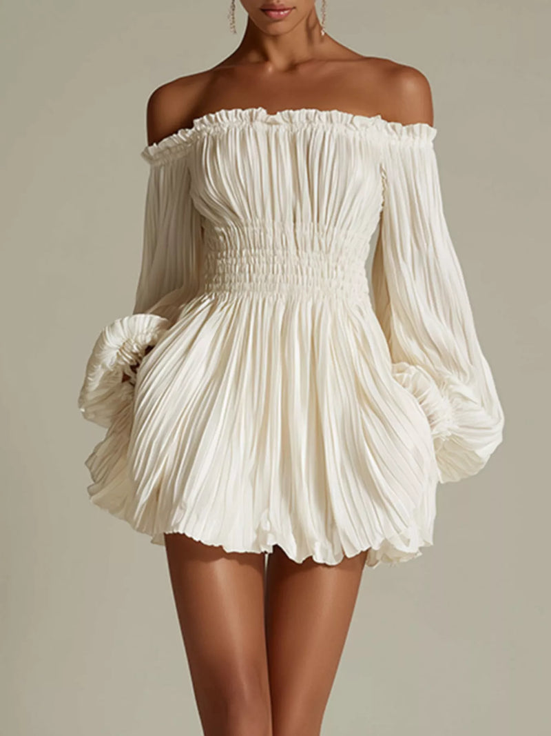 Veckad offshoulder miniklänning med fickor