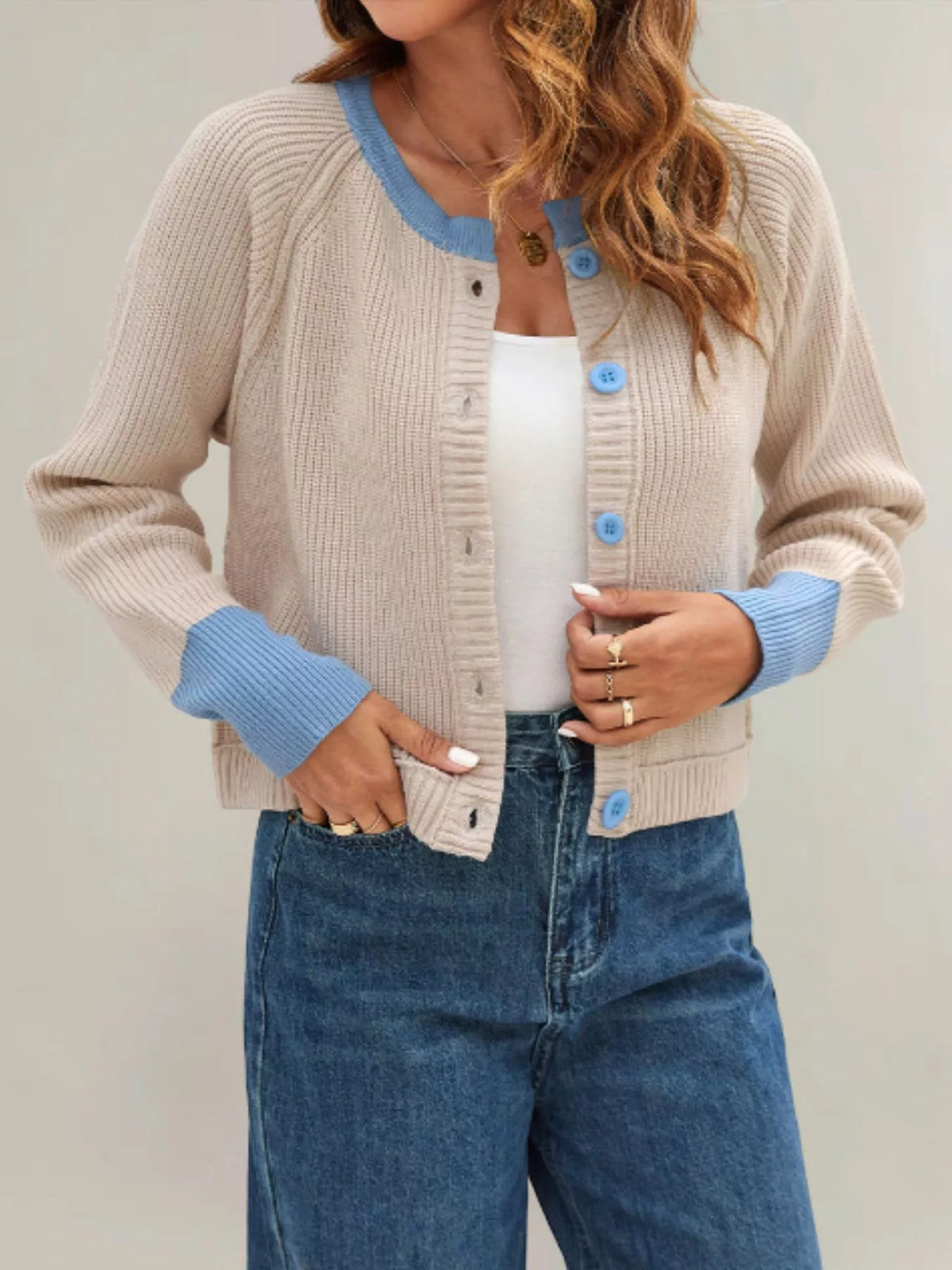 Ribbad cardigan med färgblock – bild 3