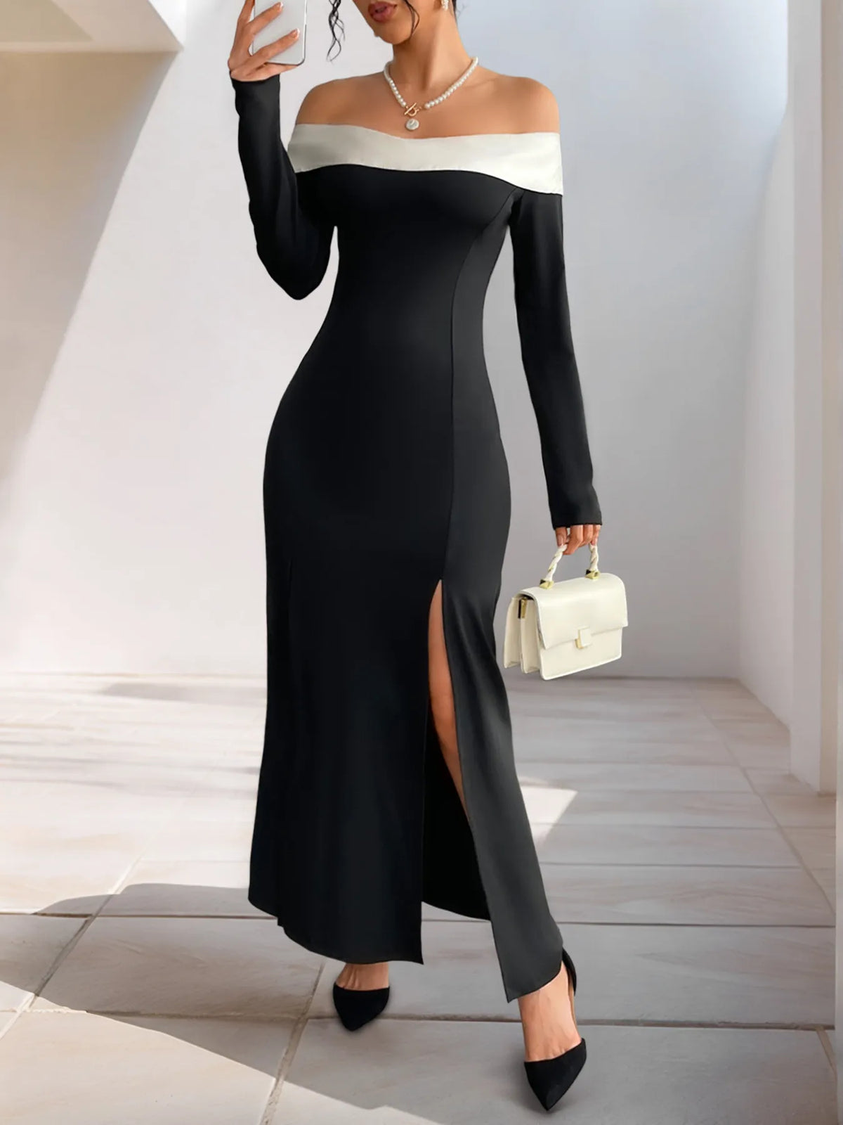 Offshoulder maxiklänning med slits – bild 3