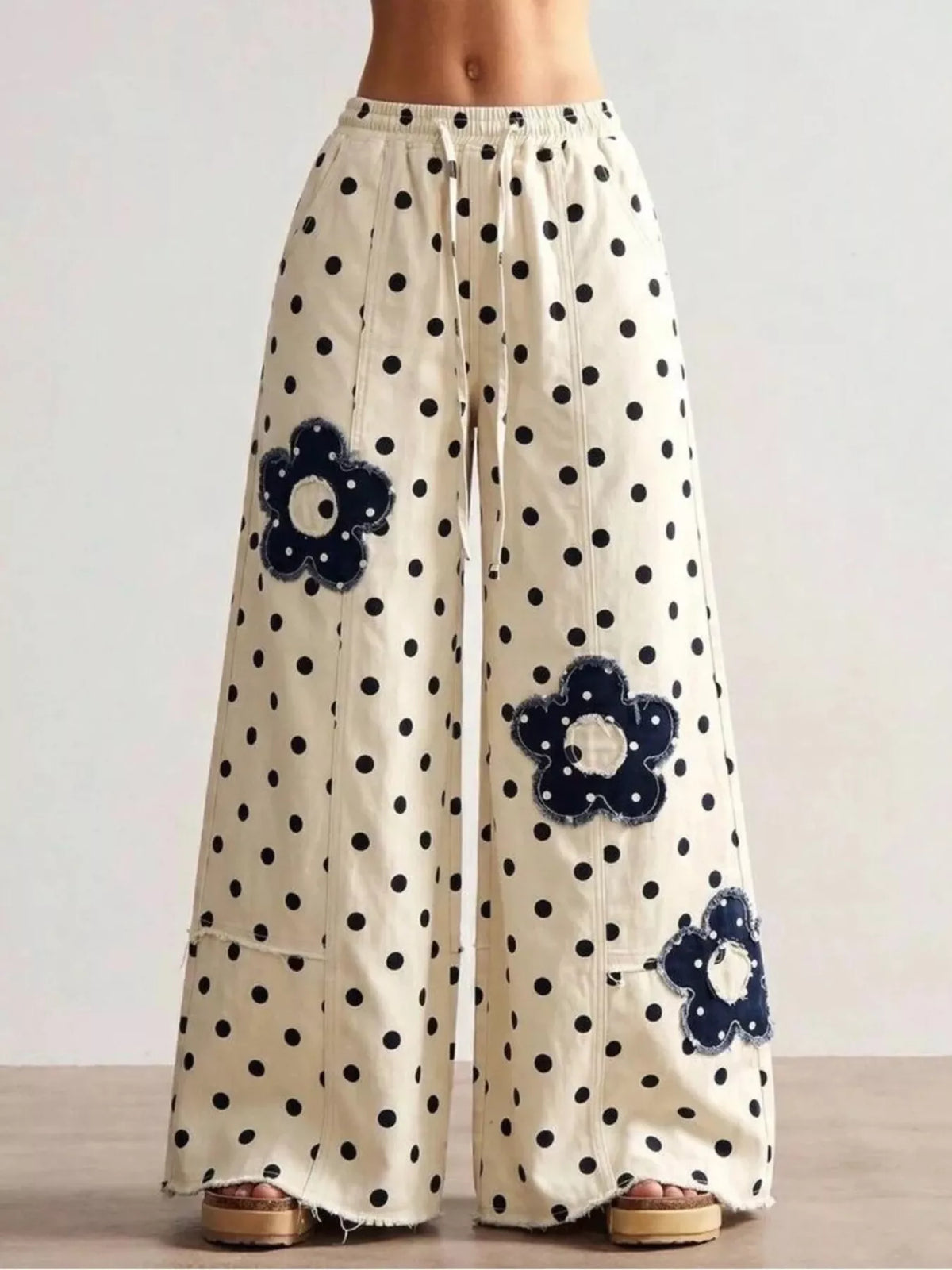 Blommiga prickiga jeans – bild 4