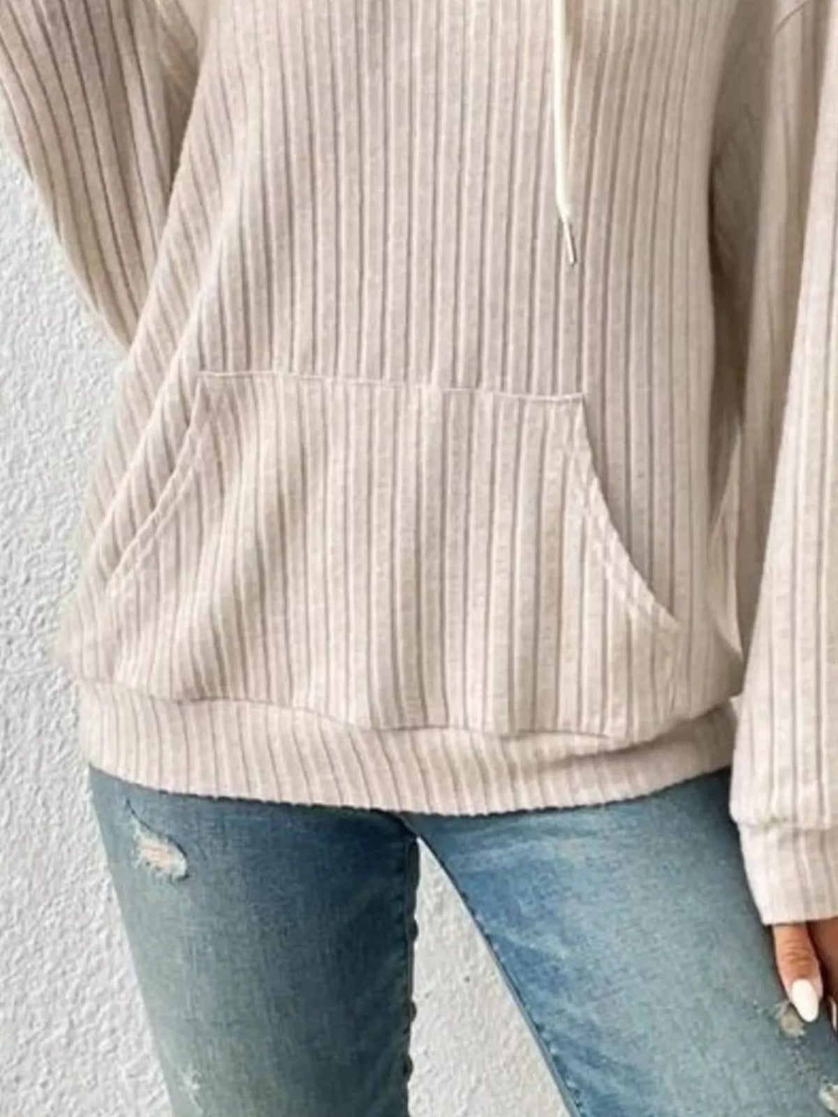 Ribbad långärmad hoodie med dragsko – bild 12