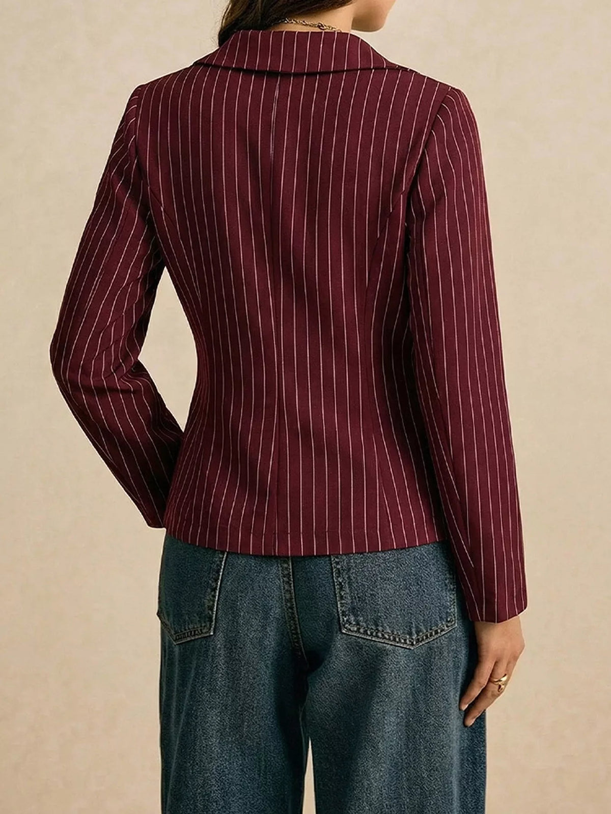 V-ringad blus med spetskant – bild 5