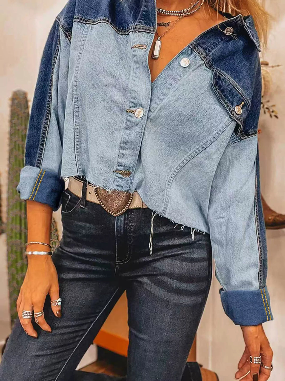 Jacka i denim med färgblock