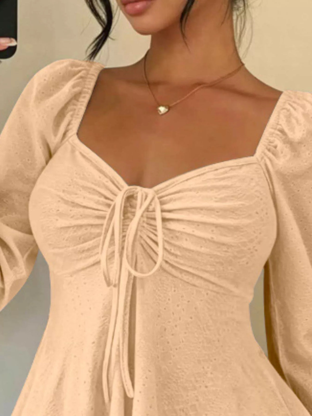 Rynkad topp med peplum – bild 11