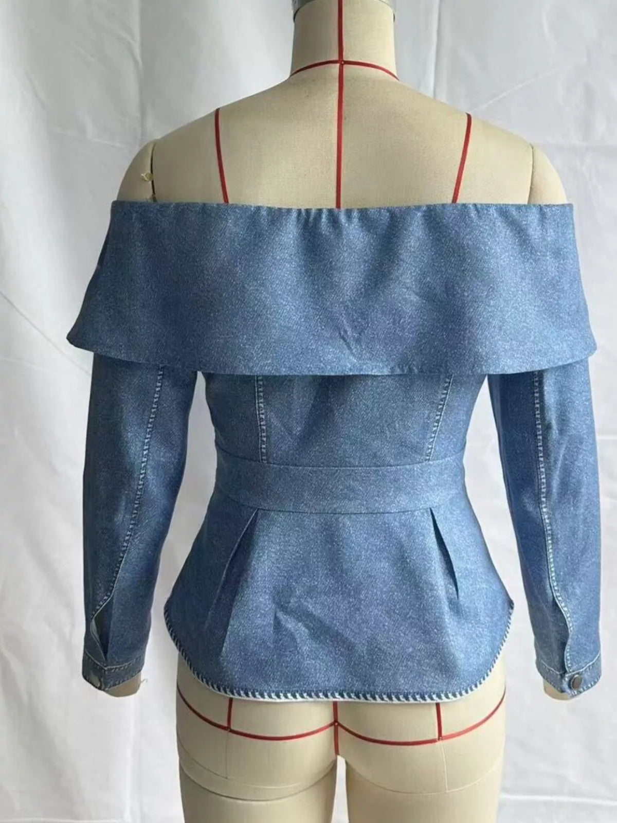 Topp i denim med ros i tyg – bild 3