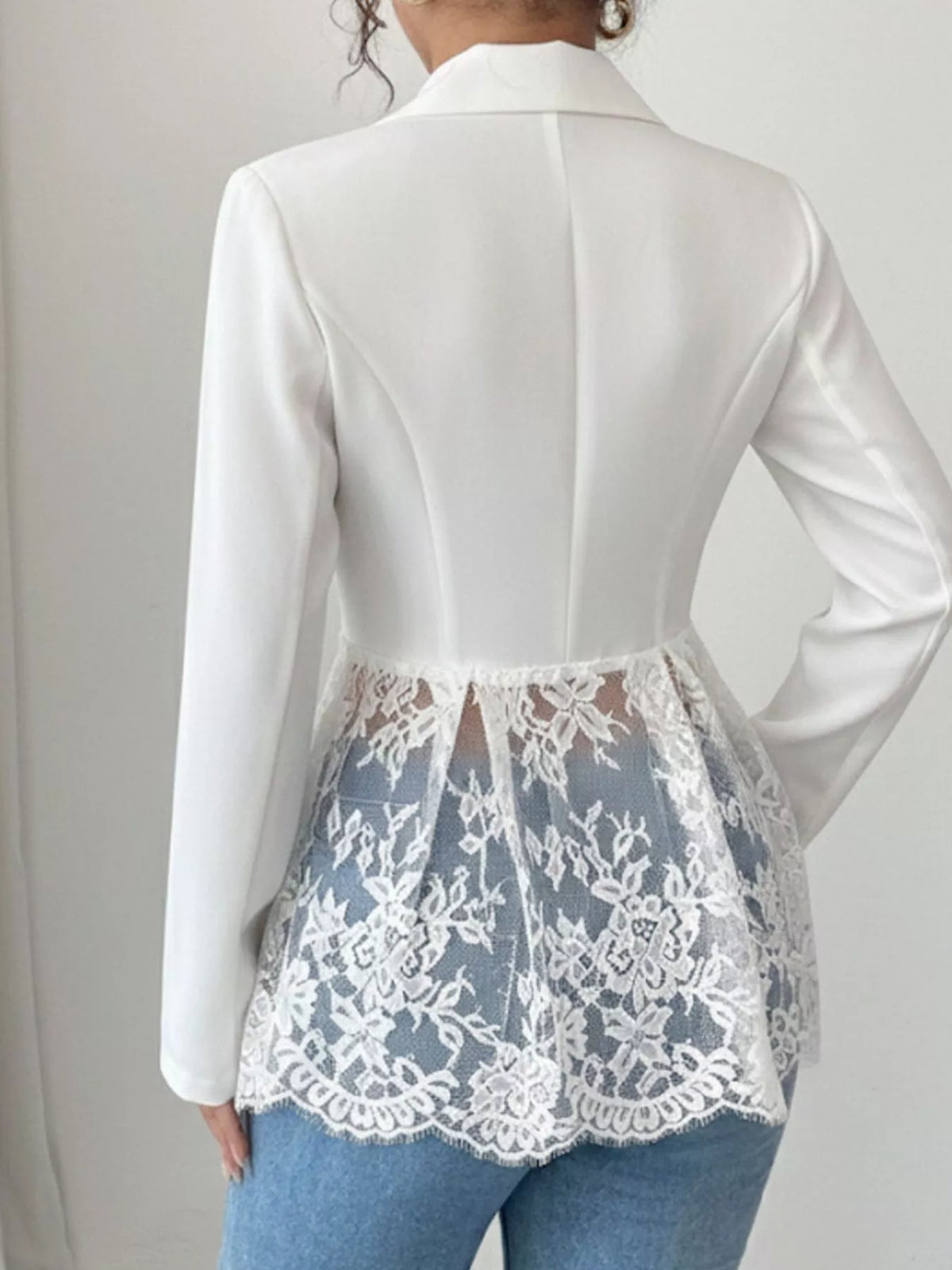 Blazer med en knapp och spetskant – bild 8
