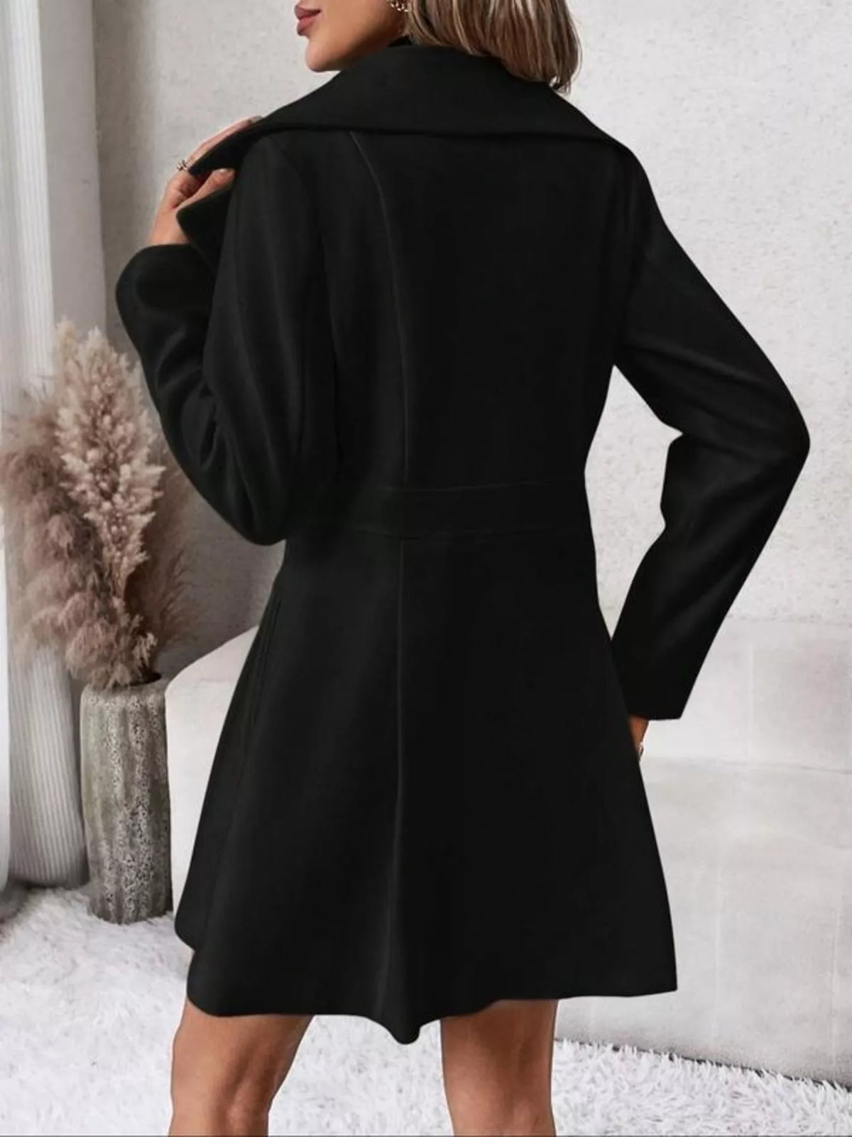 Dubbelknäppt kappa med peplum – bild 6