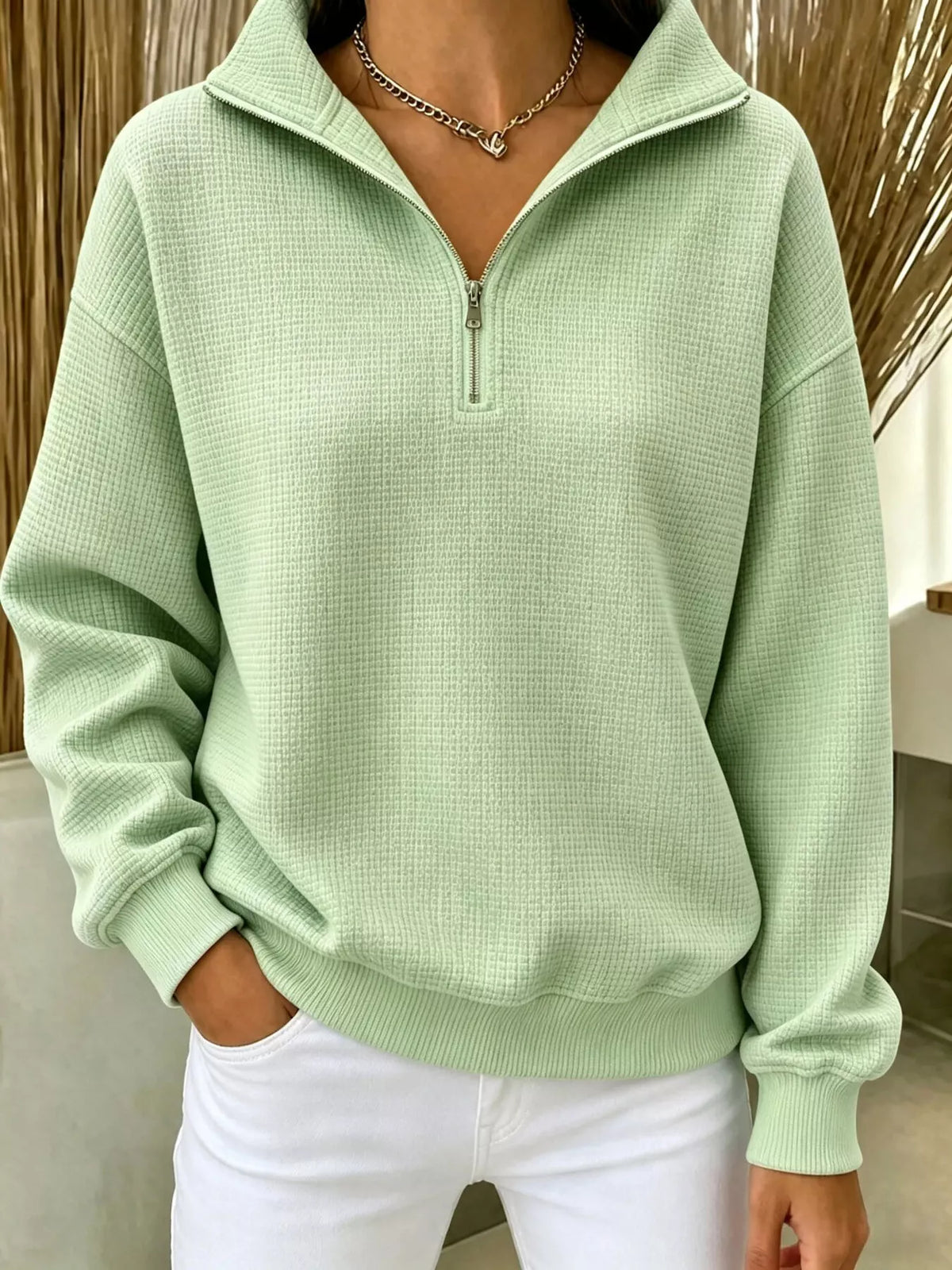 Våffelstickad sweatshirt med kort dragkedja – bild 9