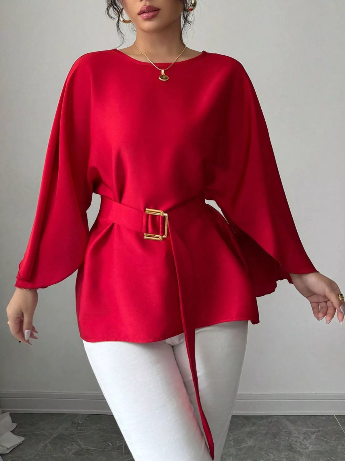 Blus med rund halsringning och fladdermusärm – bild 2
