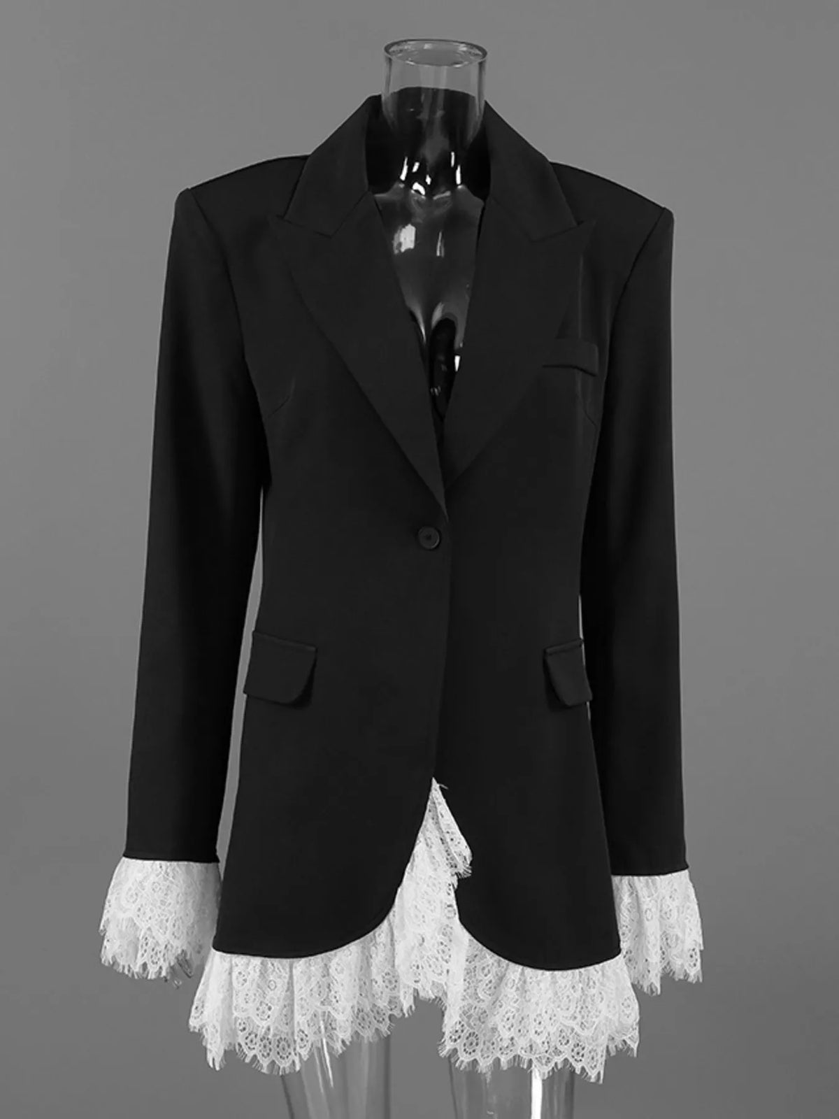 Blazer med knappstängning, spetskant i nederkant och volangkant – bild 6