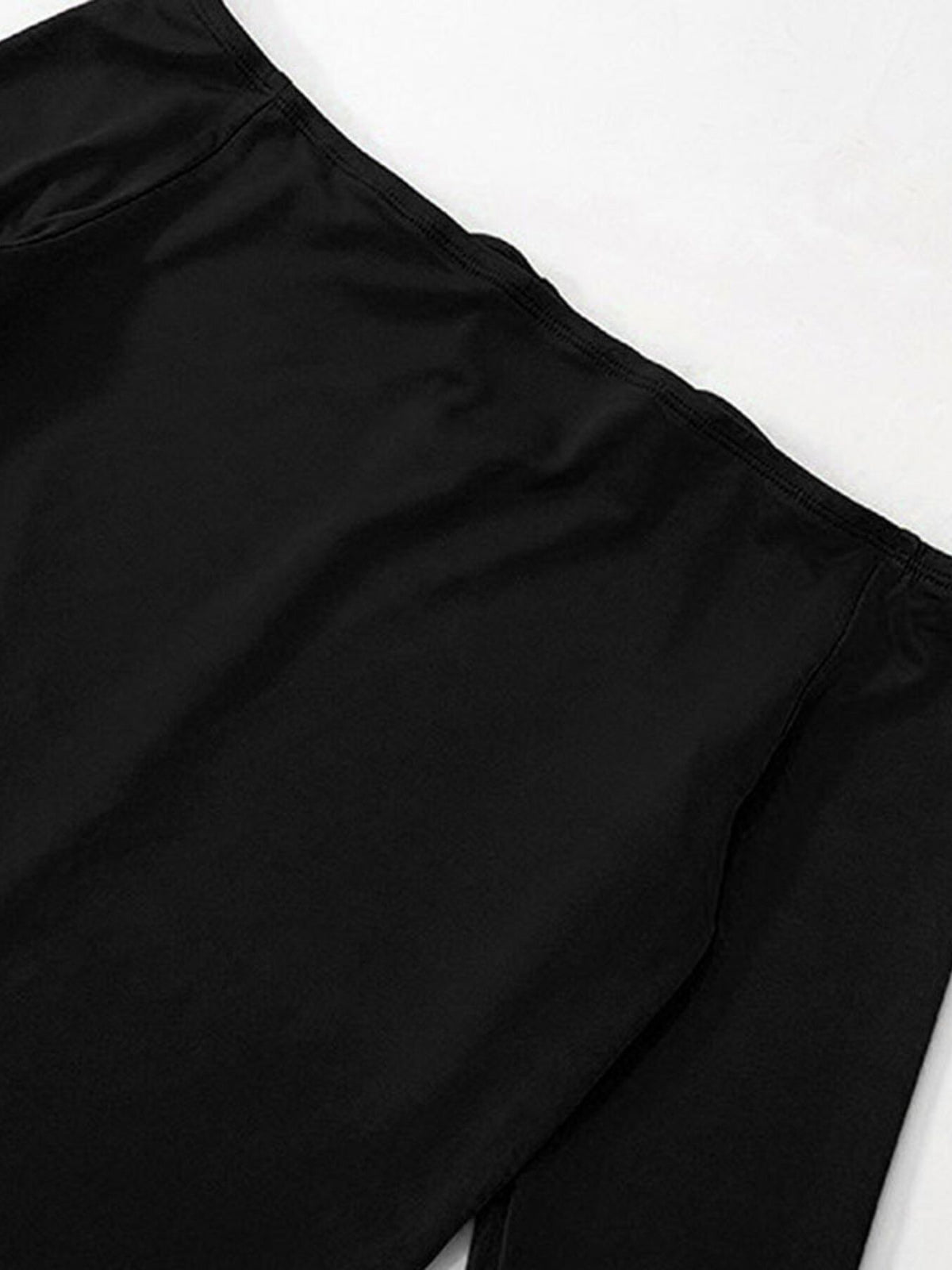 Offshoulder maxiklänning med slits och volang – bild 7