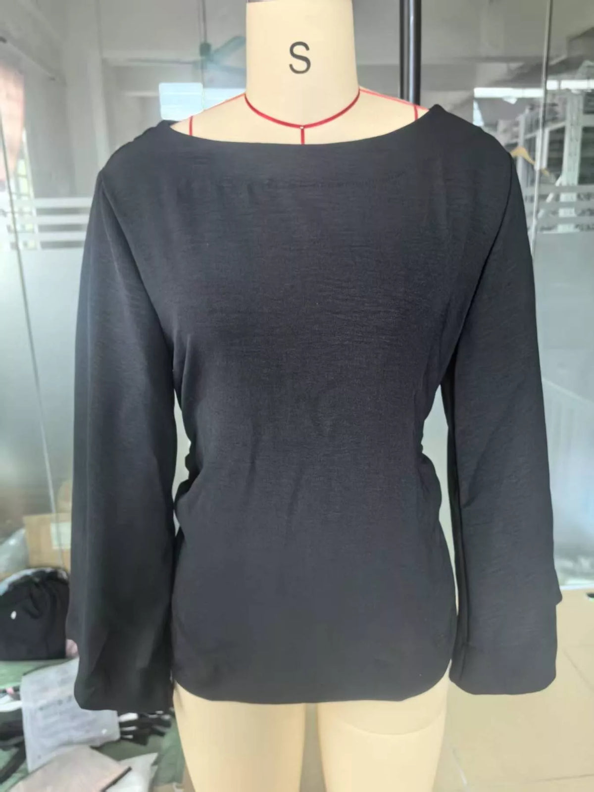 Slimmad båtringad t-shirt – bild 4