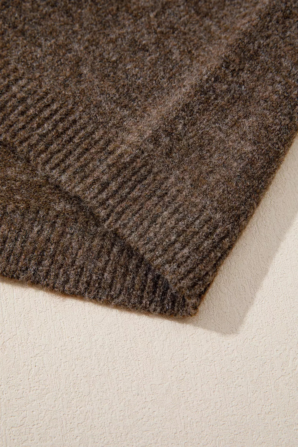 Blommig långärmad tröja med hög halsringning – bild 8