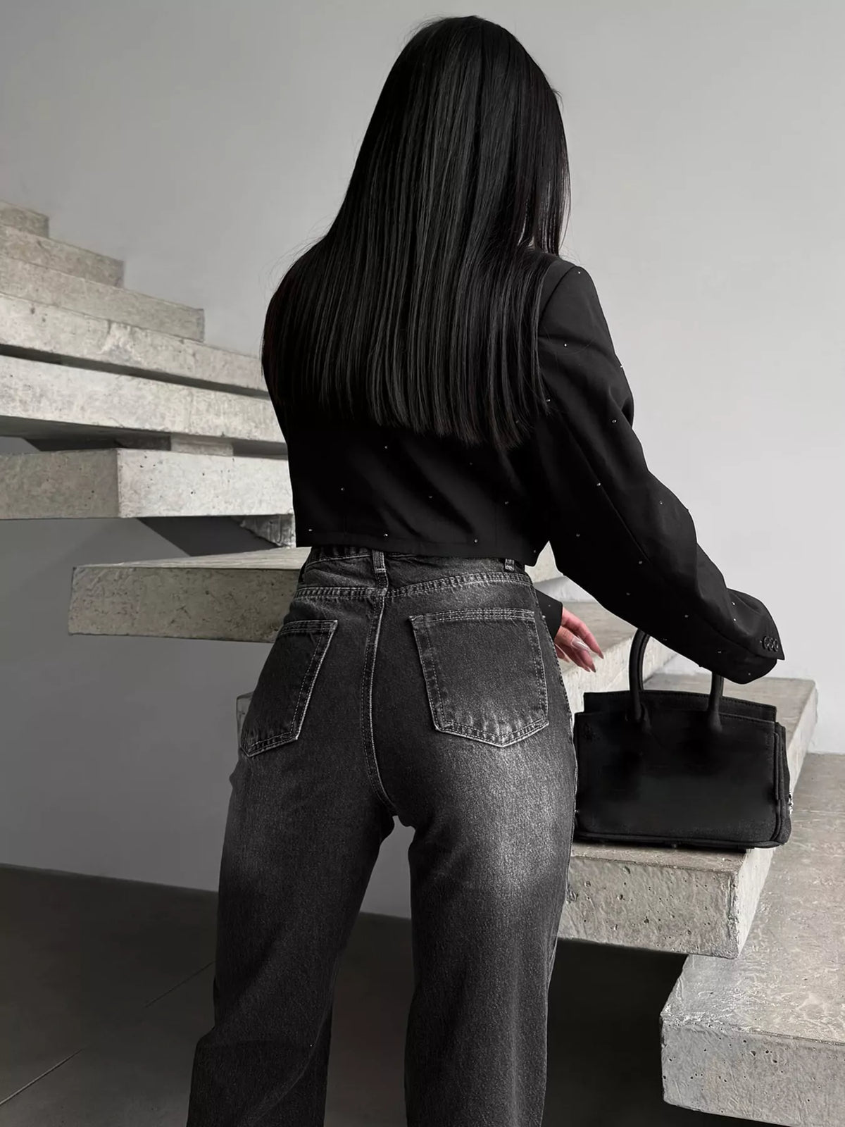 Jeans med hög midja och knappstängning – bild 4