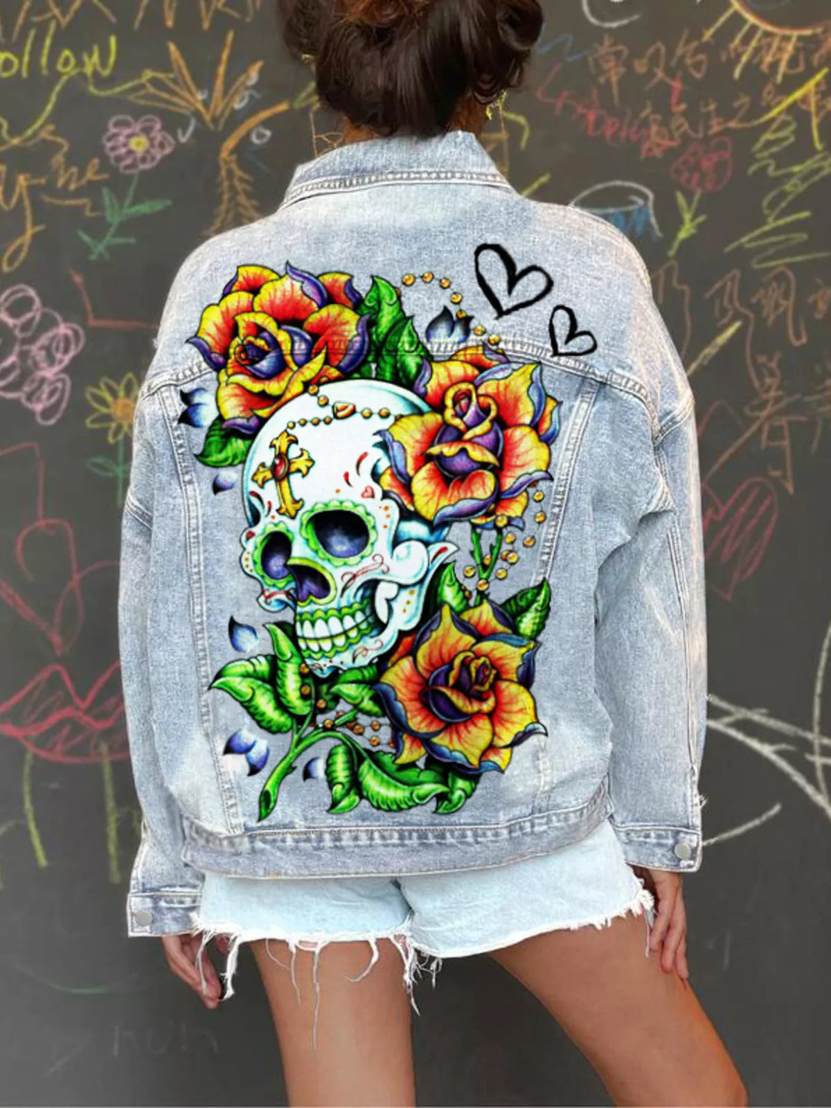 Jacka i denim med dödskallemotiv – bild 2