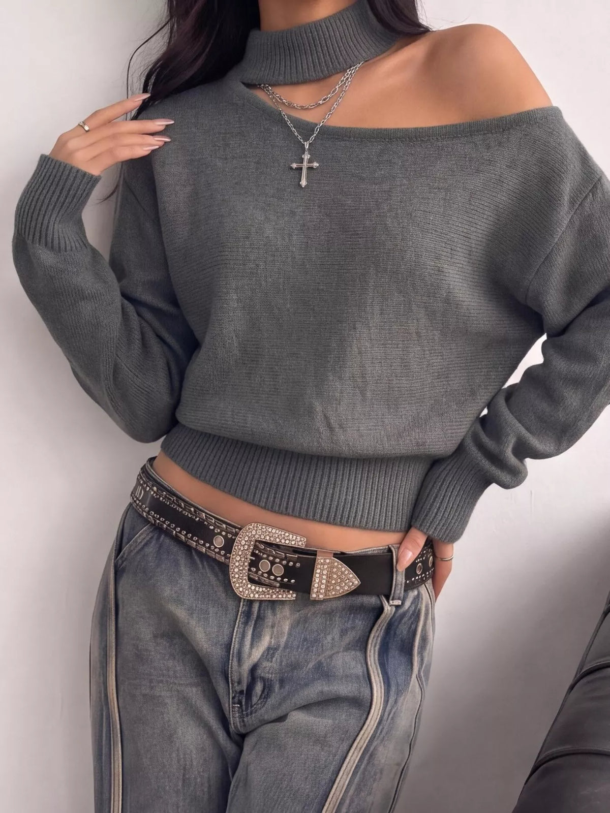 Offshoulder tröja med sänkt axel – bild 3