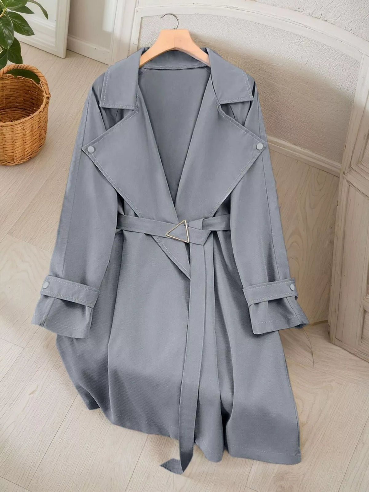 Lång trenchcoat med slagkrage – bild 5