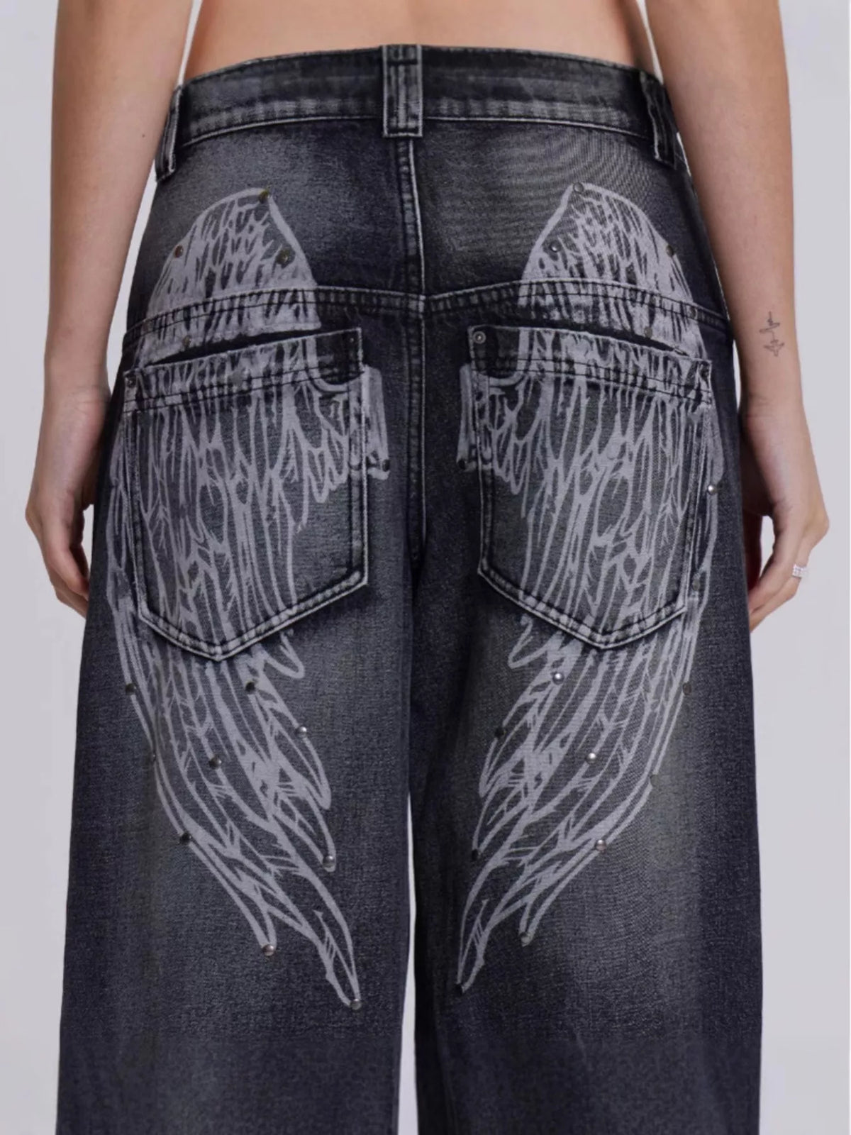 Vida jeans med nitar – bild 3