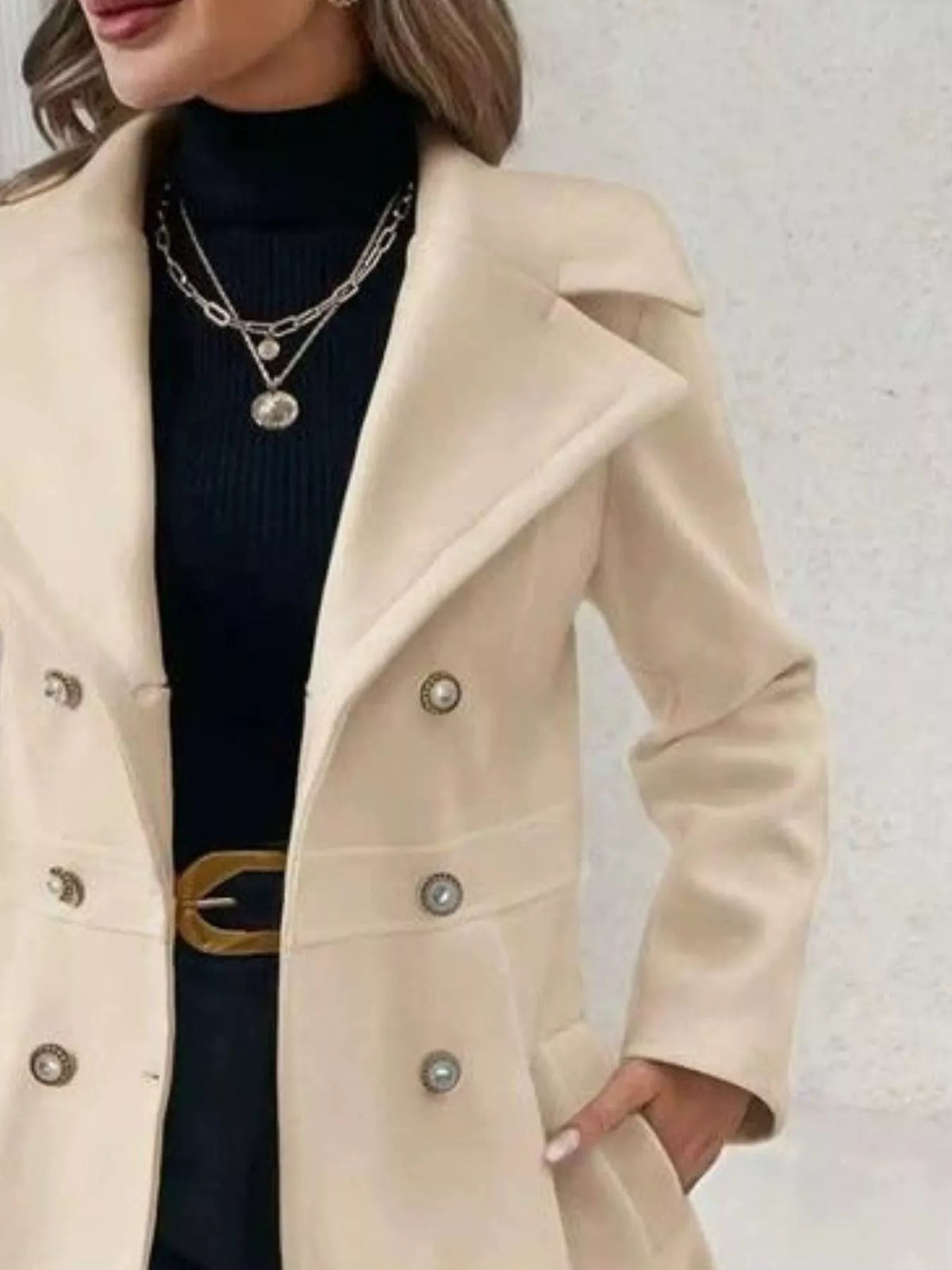 Dubbelknäppt kappa med peplum – bild 4