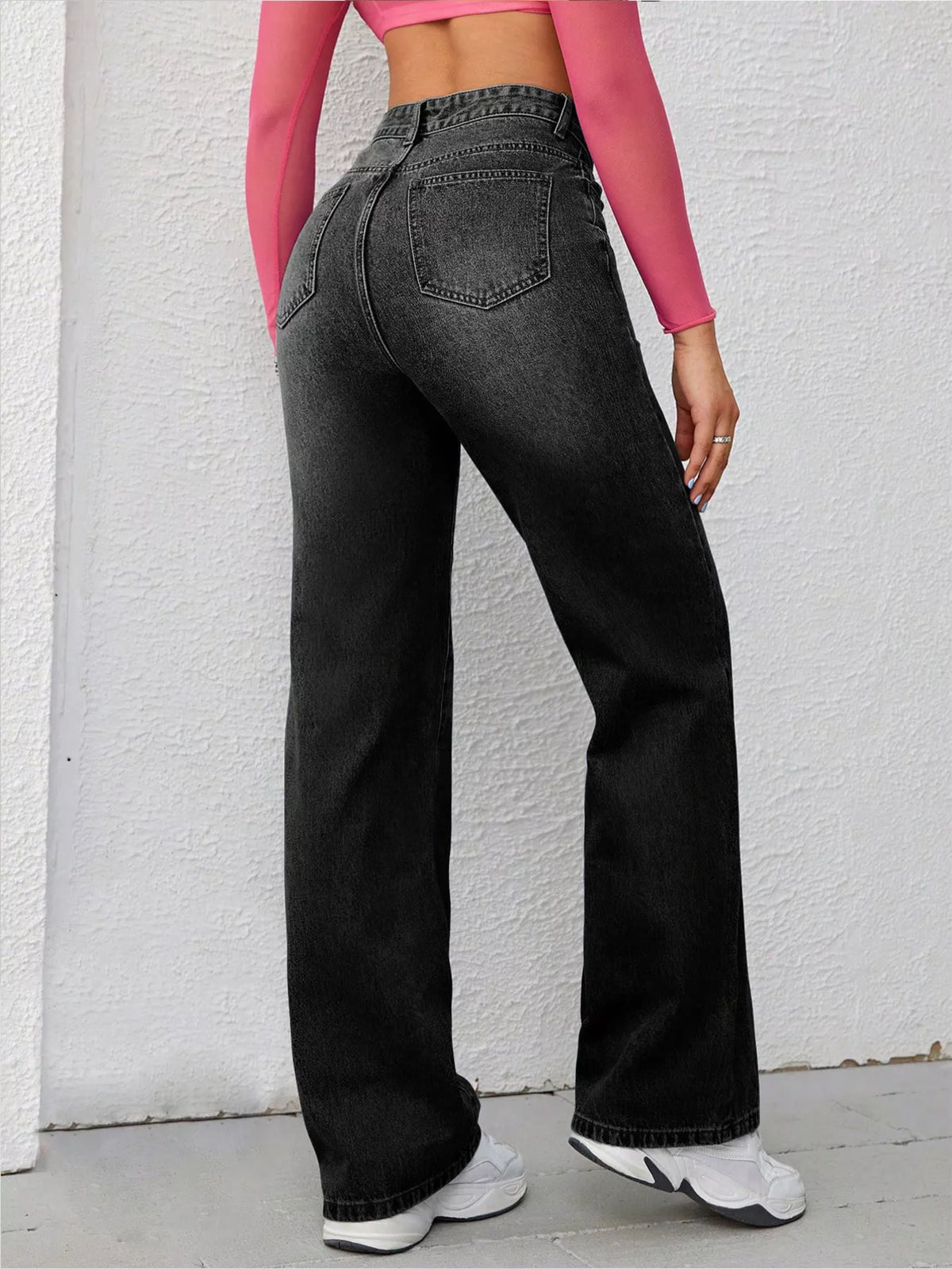 Vida jeans med hög midja, knappstängning och slitningar – bild 7