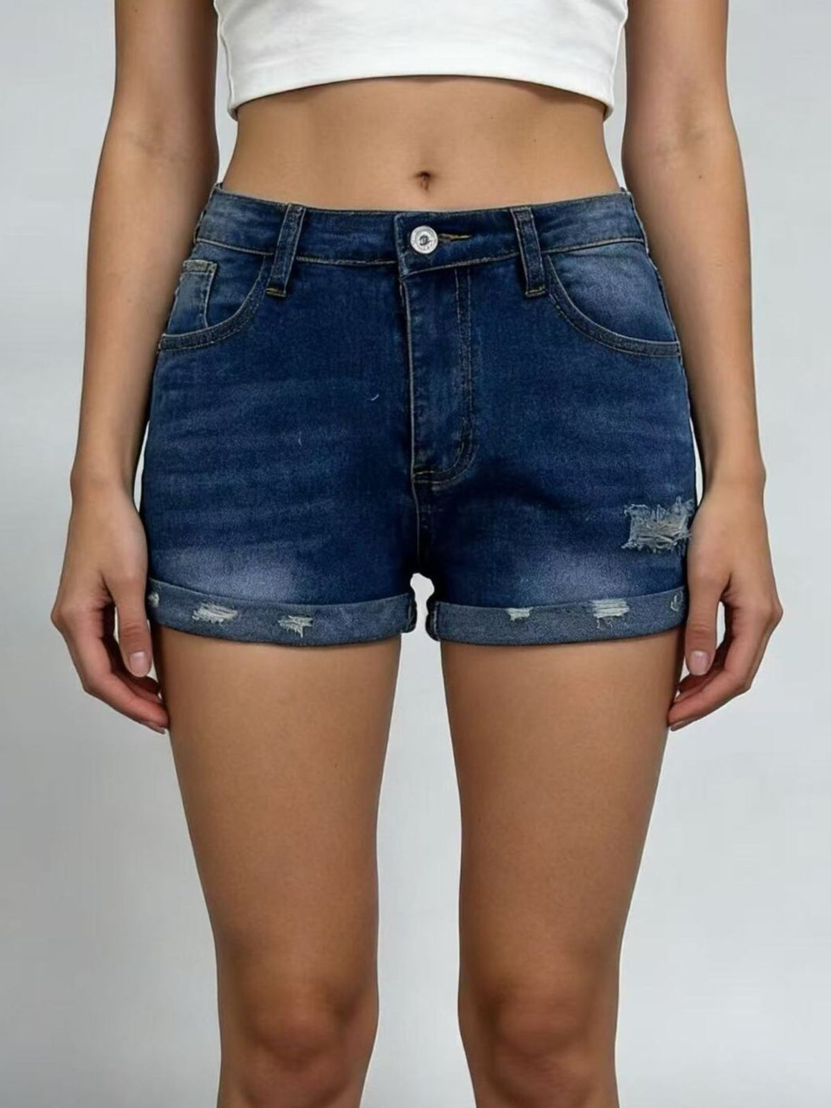 Uppvikta shorts i denim – bild 8