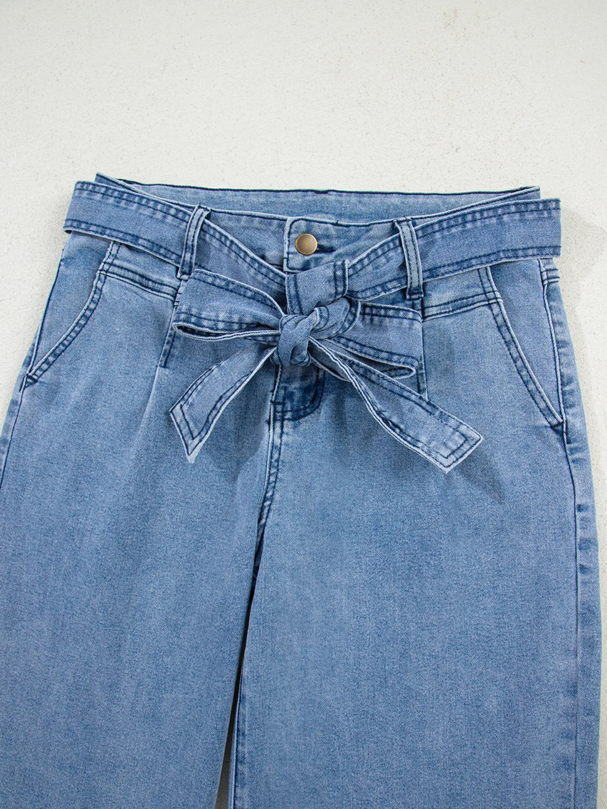 Vida jeans med hög midja och skärp – bild 5