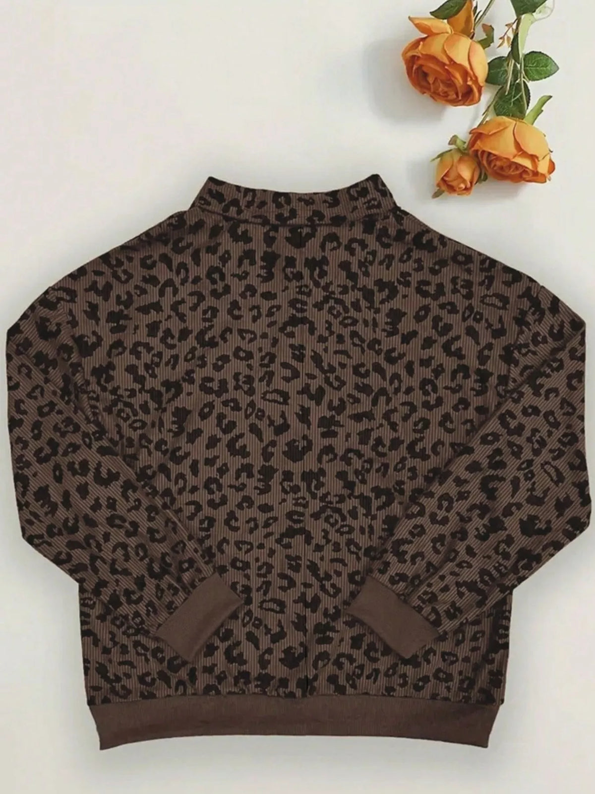 Leopardmönstrad sweatshirt med grå färgställning – bild 7