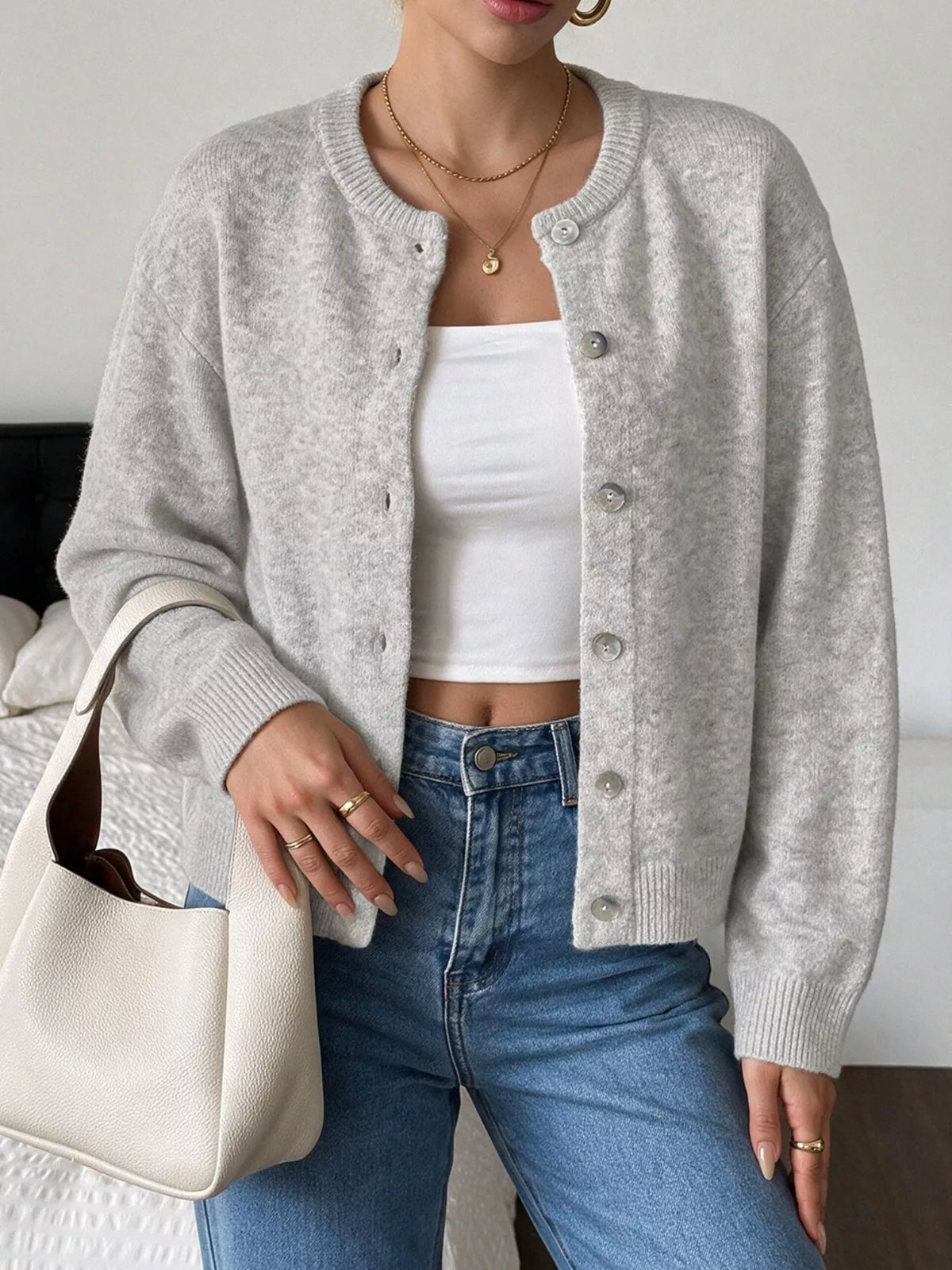 Cardigan med rund halsringning och knappstängning – bild 9