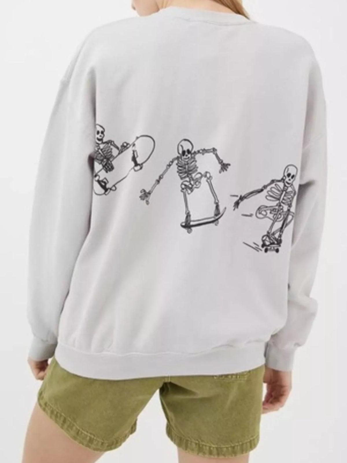 Sweatshirt med dödskallemotiv och rund halsringning – bild 13
