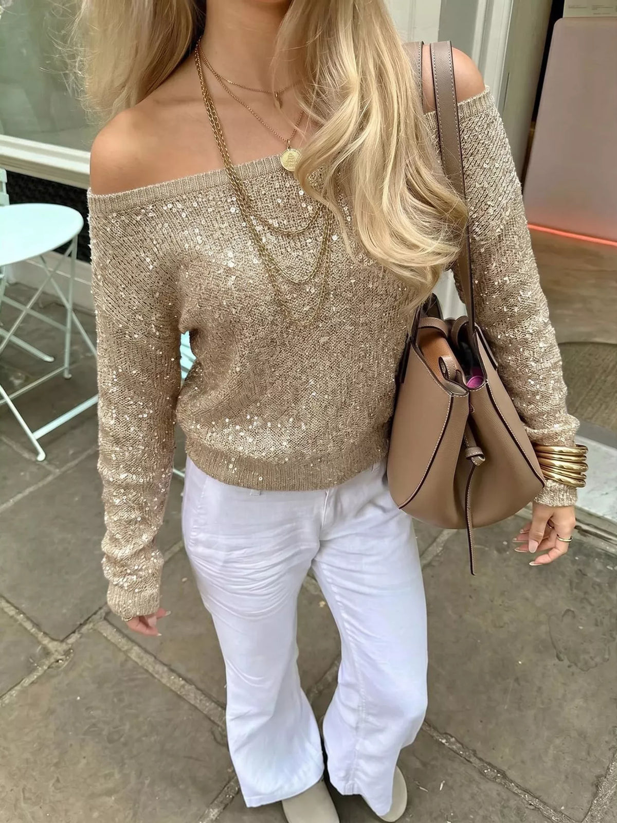 Offshoulder tröja i paljetter – bild 4