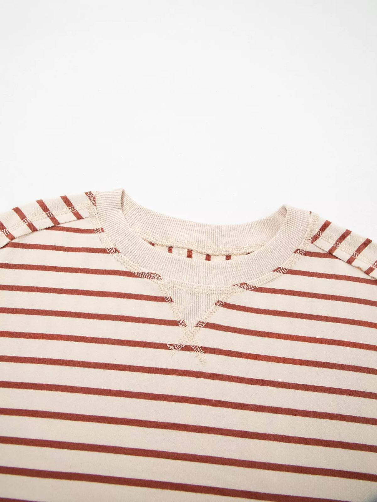 Randig sweatshirt med rund halsringning – bild 6