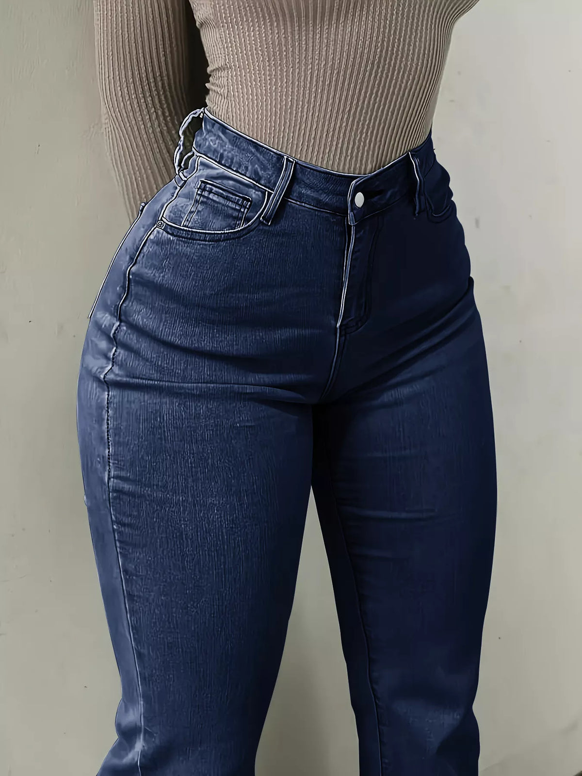 Utsvängda jeans med grå tvätt – bild 6