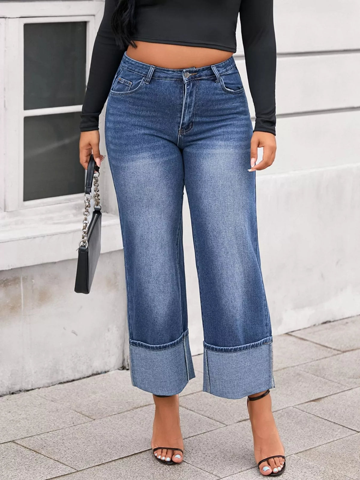 Vida jeans med hög midja, knappstängning och uppvikt kant – bild 5