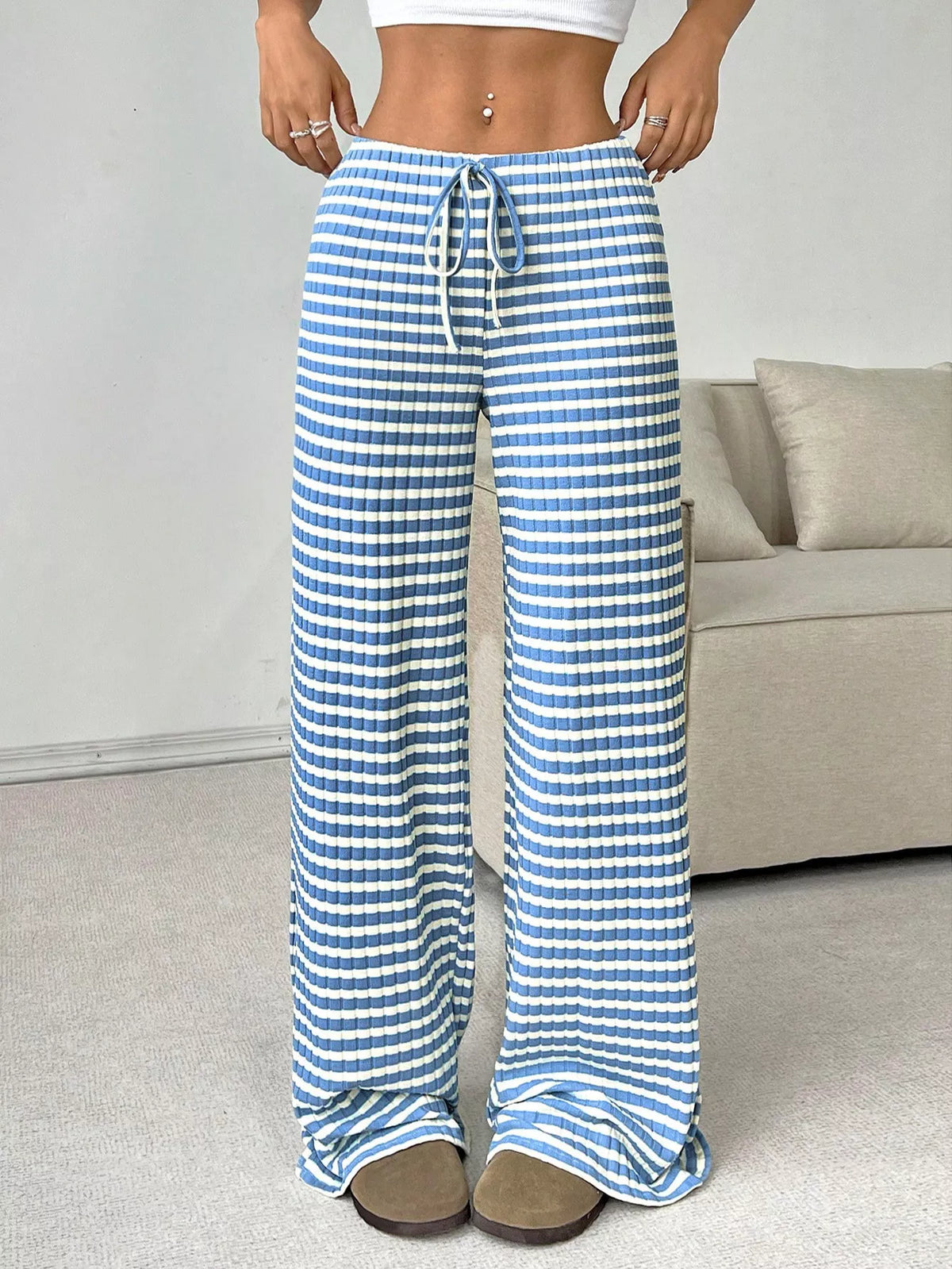Ribbade vida byxor med dragsko – bild 9