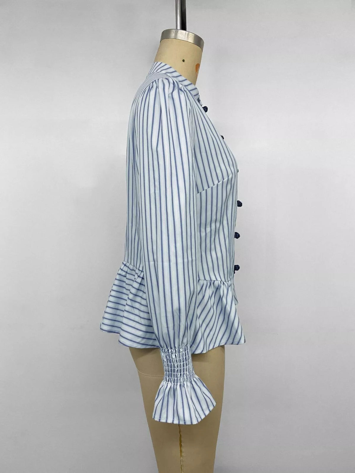 Randig smockad skjorta med peplum – bild 14