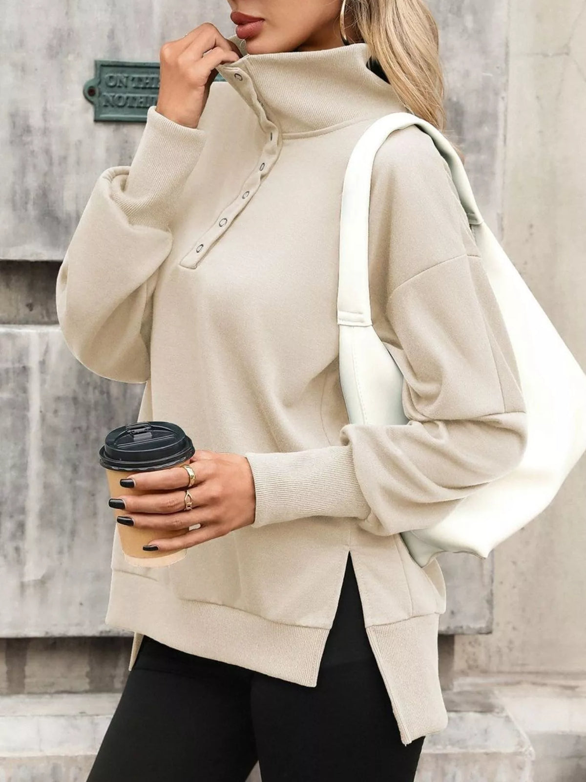 Sweatshirt med tryckknappar och knappstängning – bild 2