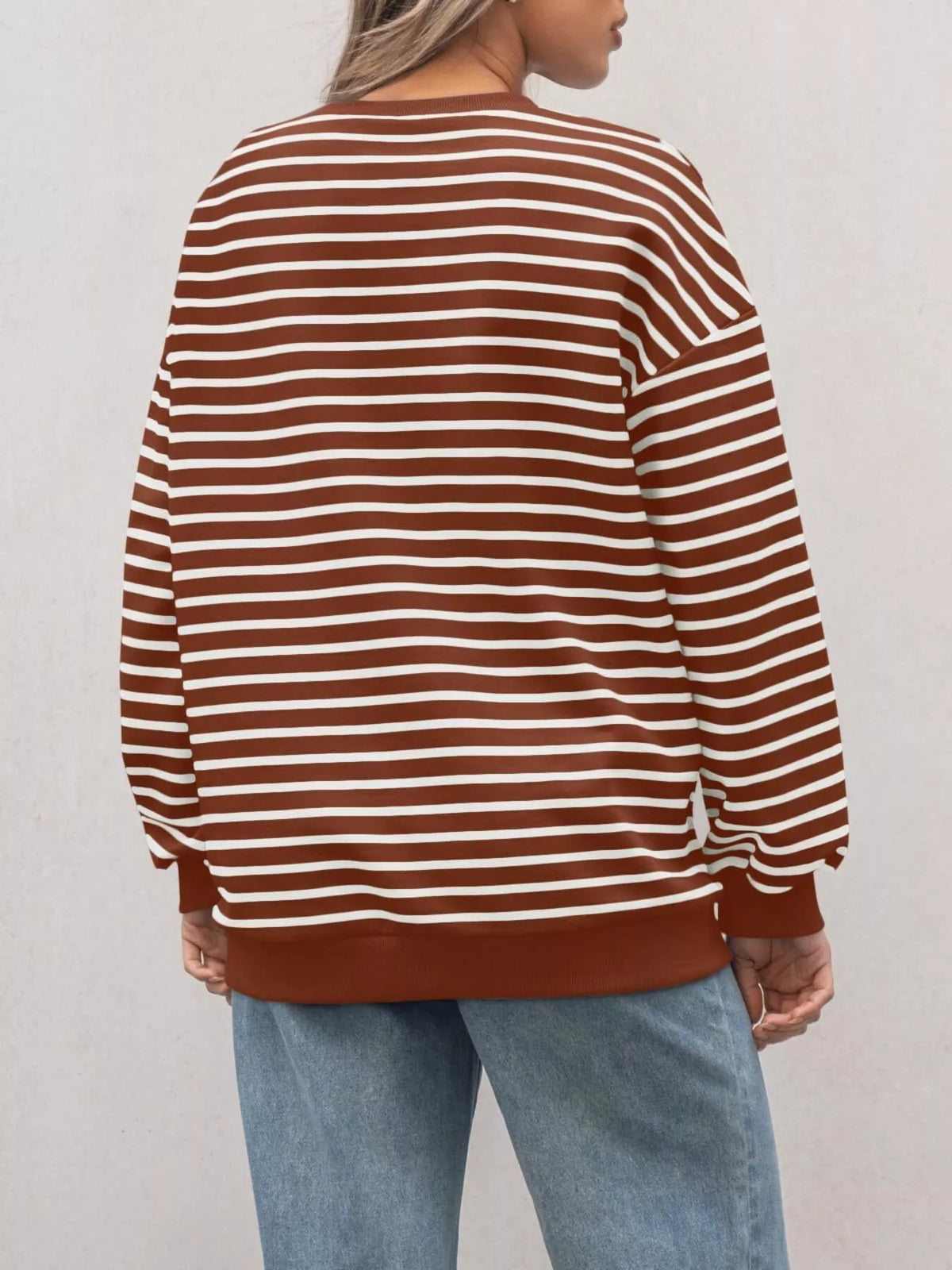 Randig oversize sweatshirt med rund halsringning i viskos – bild 28