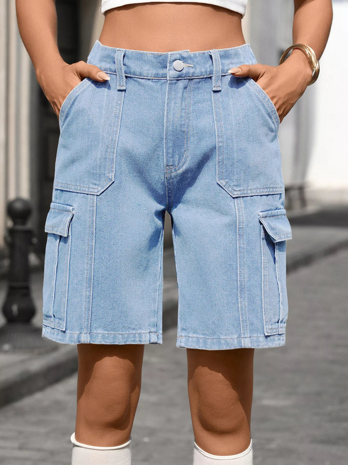 Tvättade shorts i denim med hög midja – bild 4