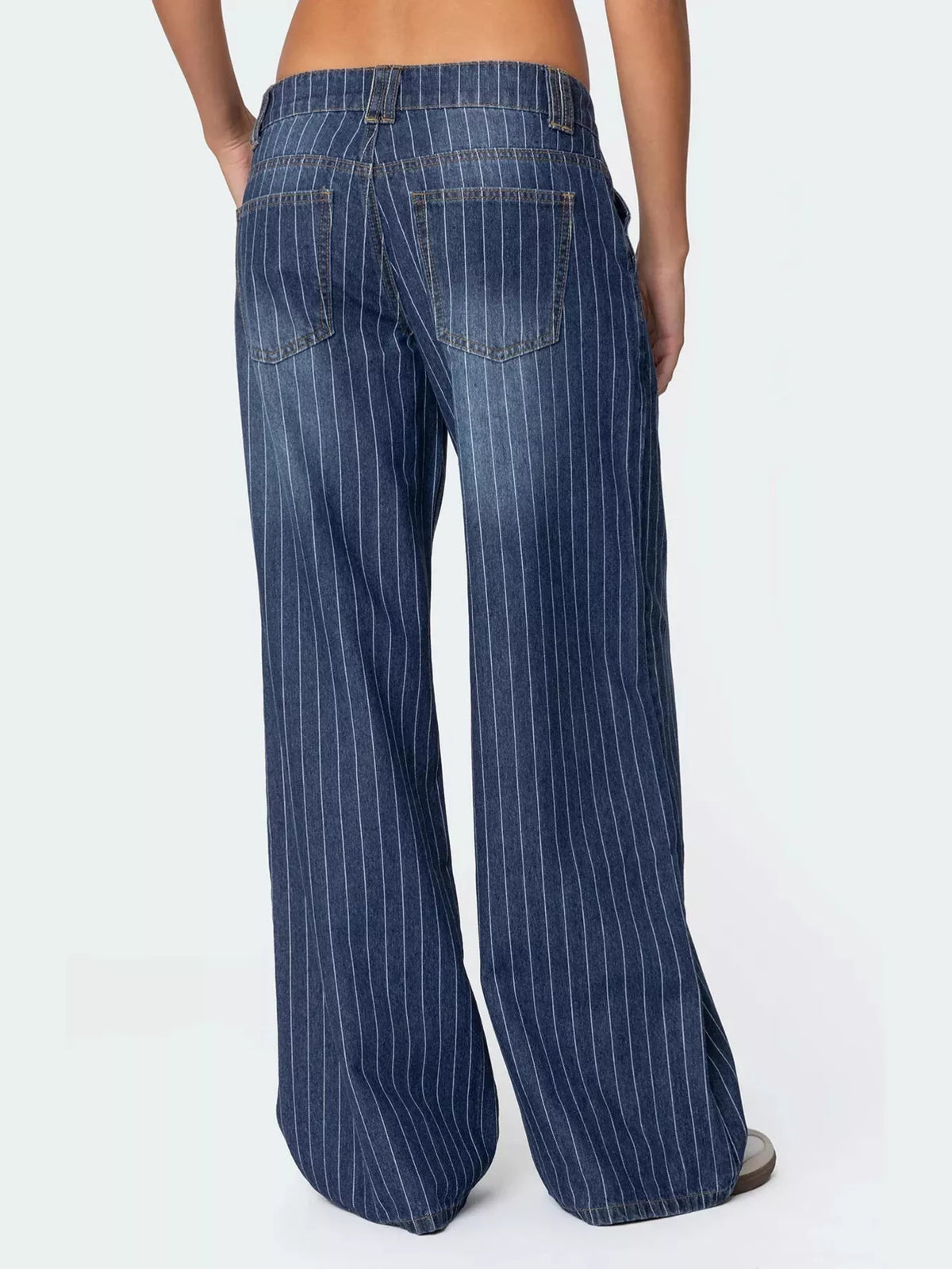 Randiga vida jeans med knappstängning – bild 3