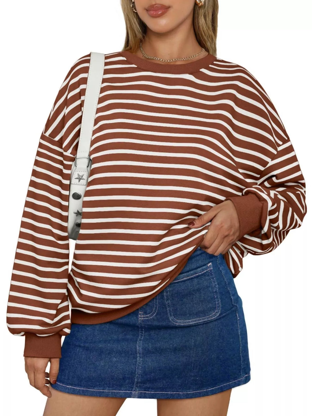 Randig oversize sweatshirt med rund halsringning i viskos – bild 30