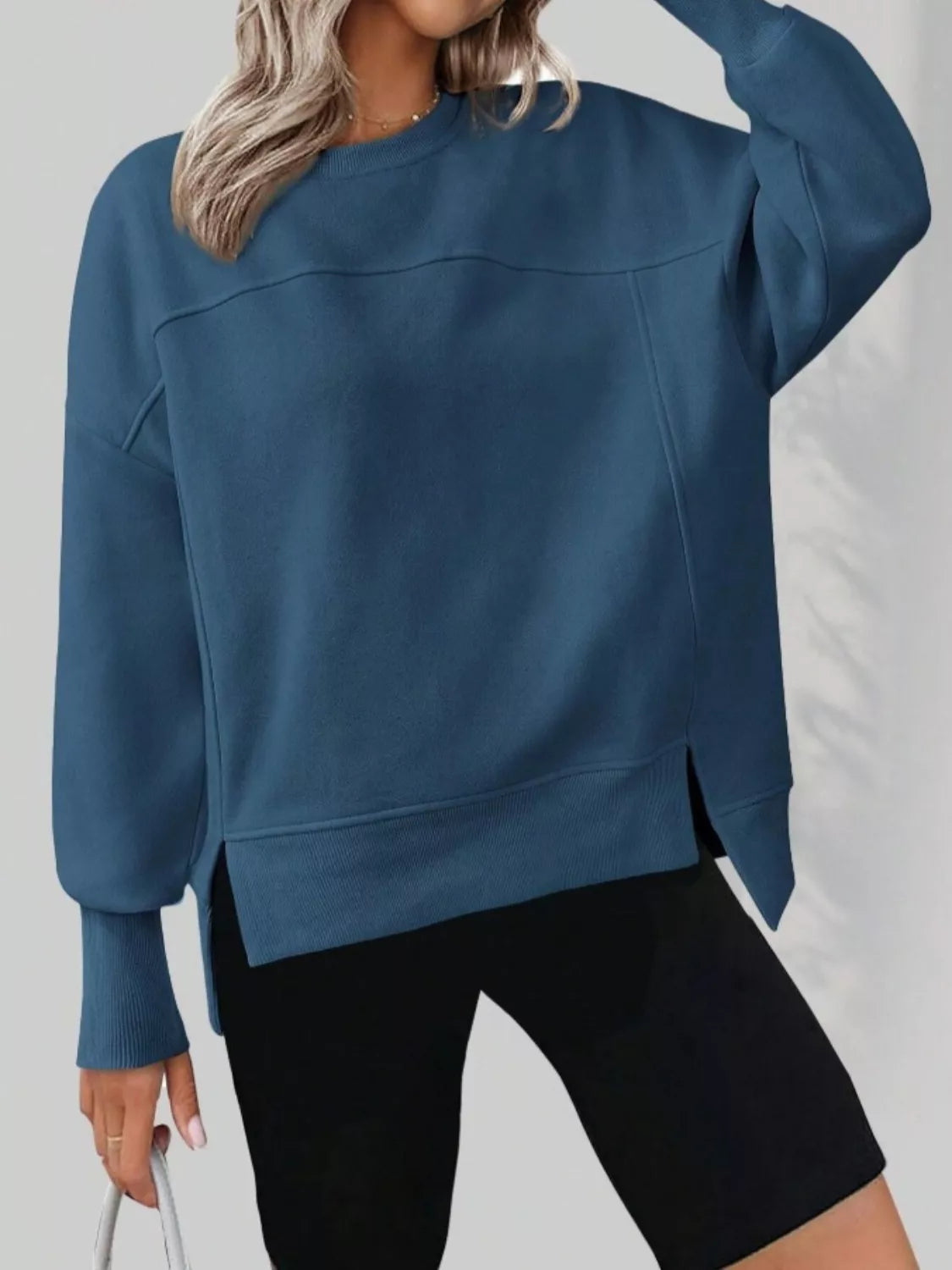 Ledigt sittande sweatshirt med slits – bild 3