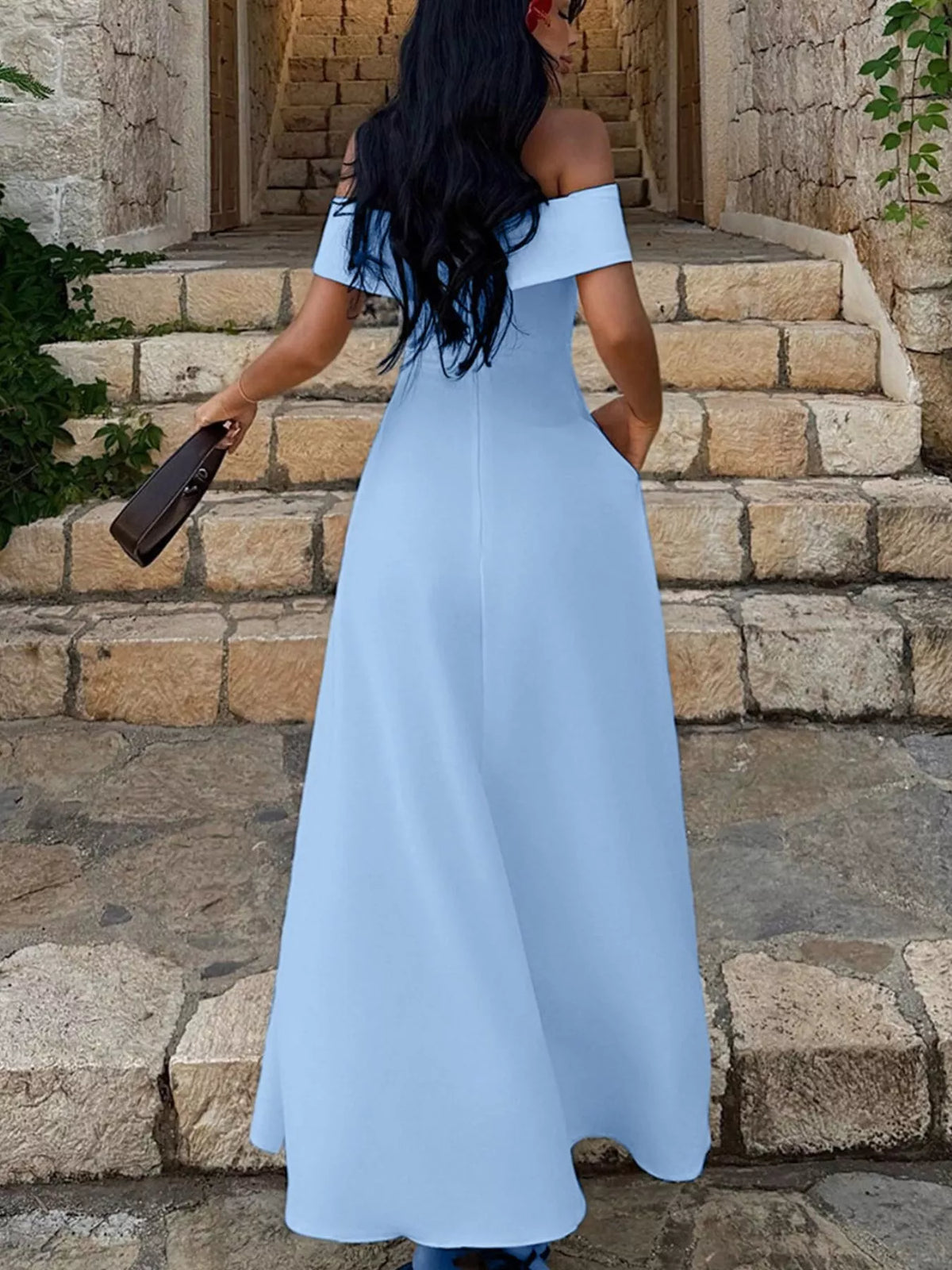 Utställd offshoulder maxiklänning med fickor – bild 13