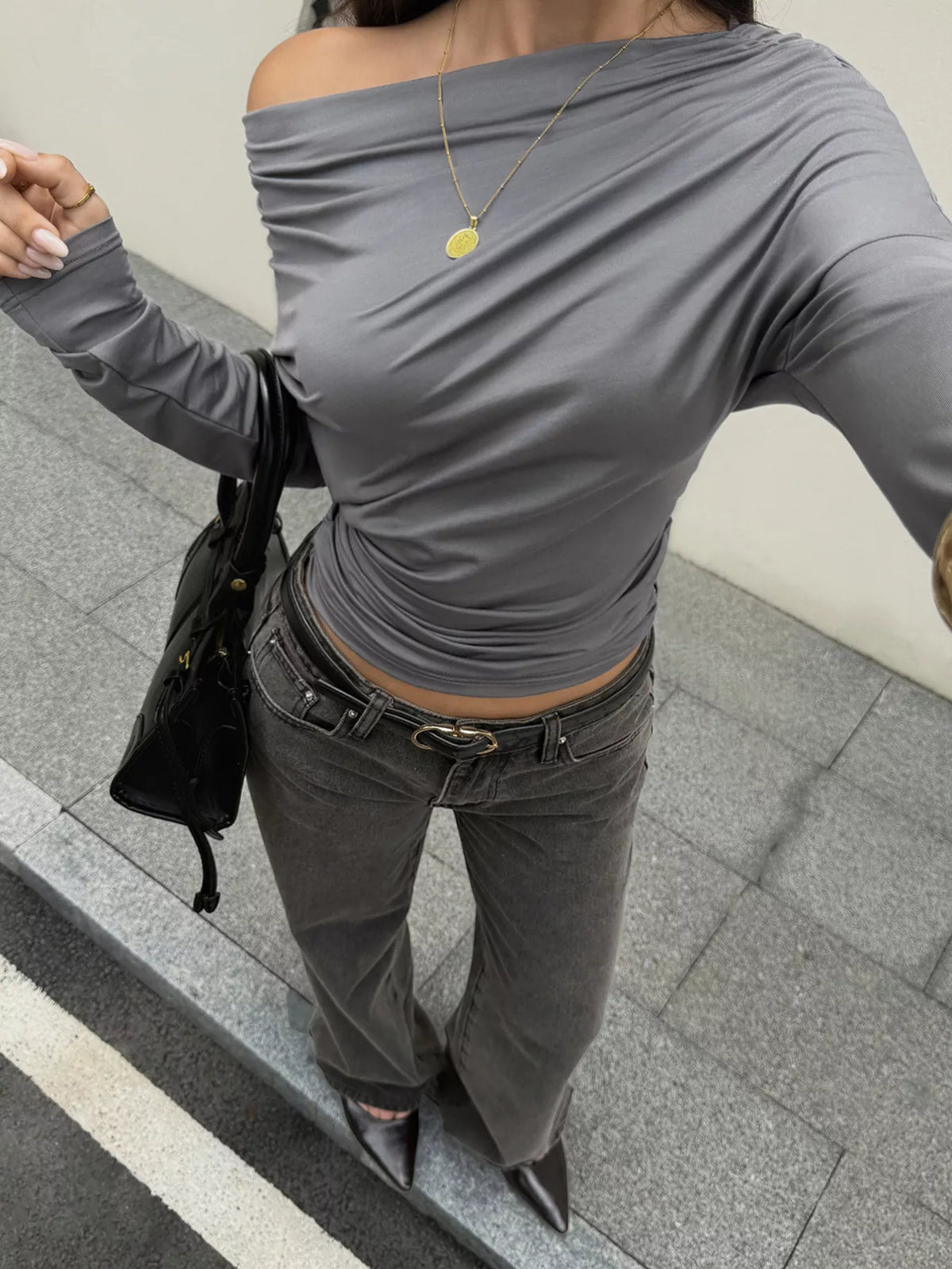 Rynkad slimmad t-shirt i viskos – bild 4