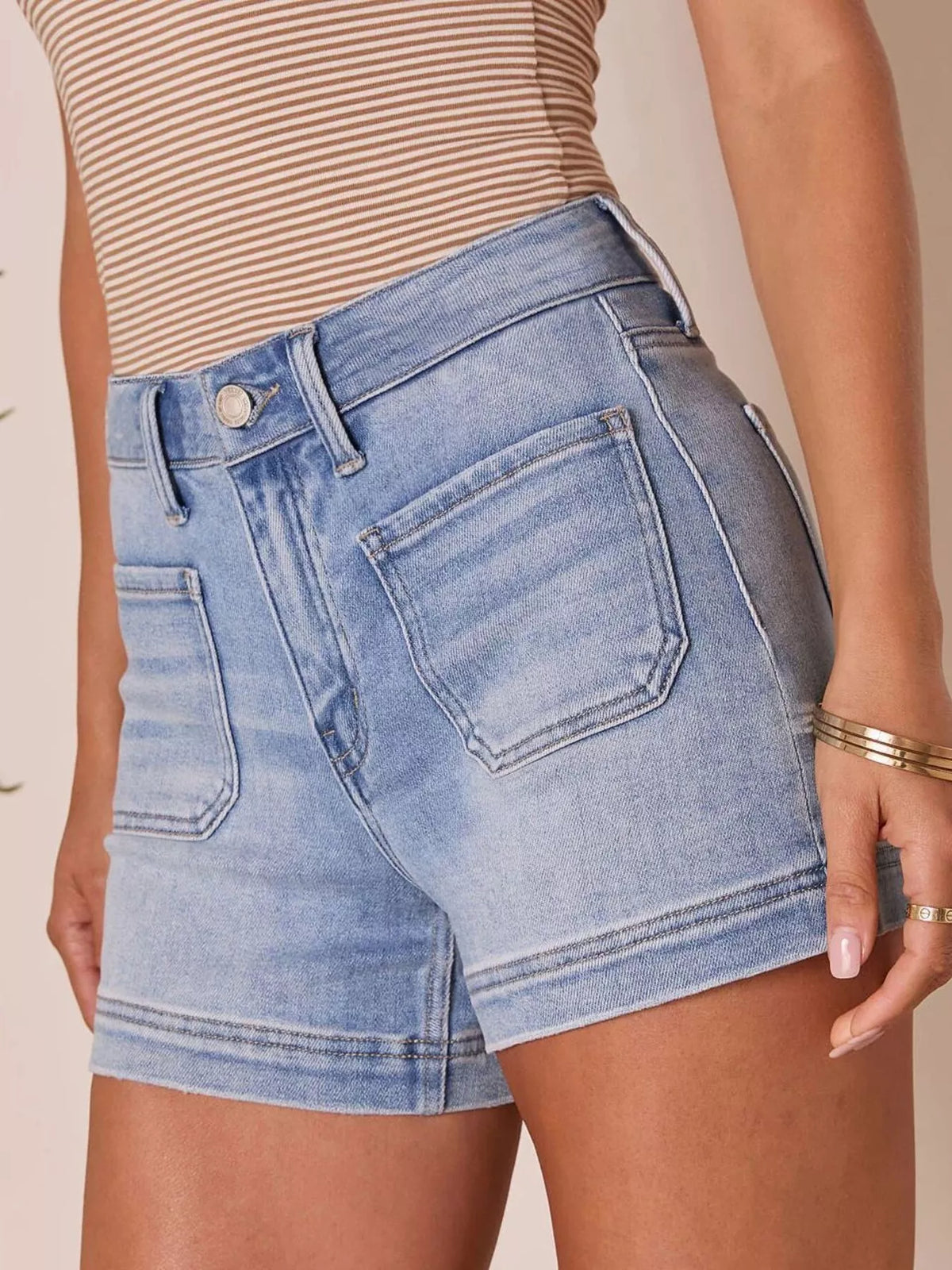 Shorts i denim med hög midja och fickor – bild 4
