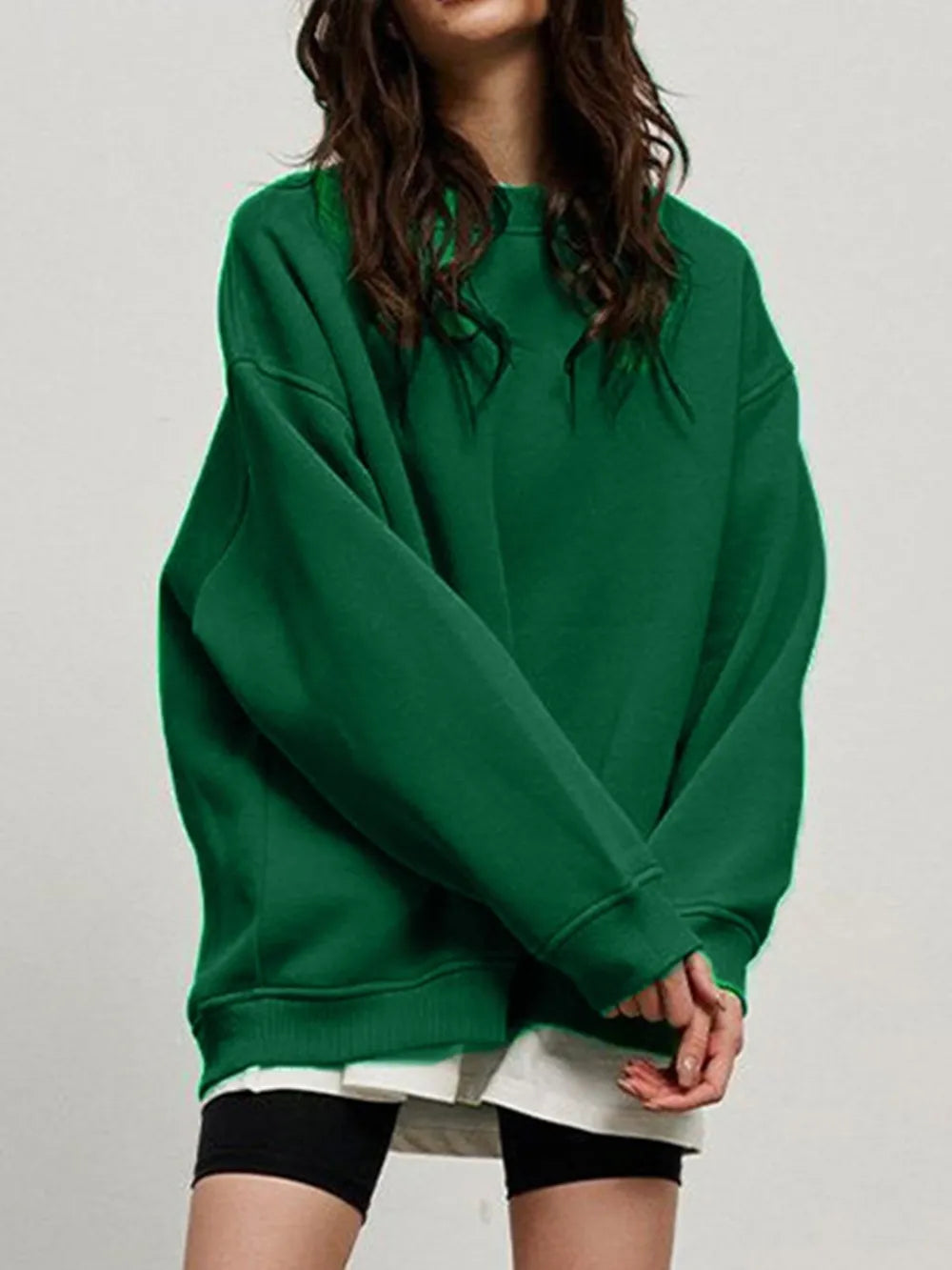 Sweatshirt med rund halsringning och sänkt axel – bild 27